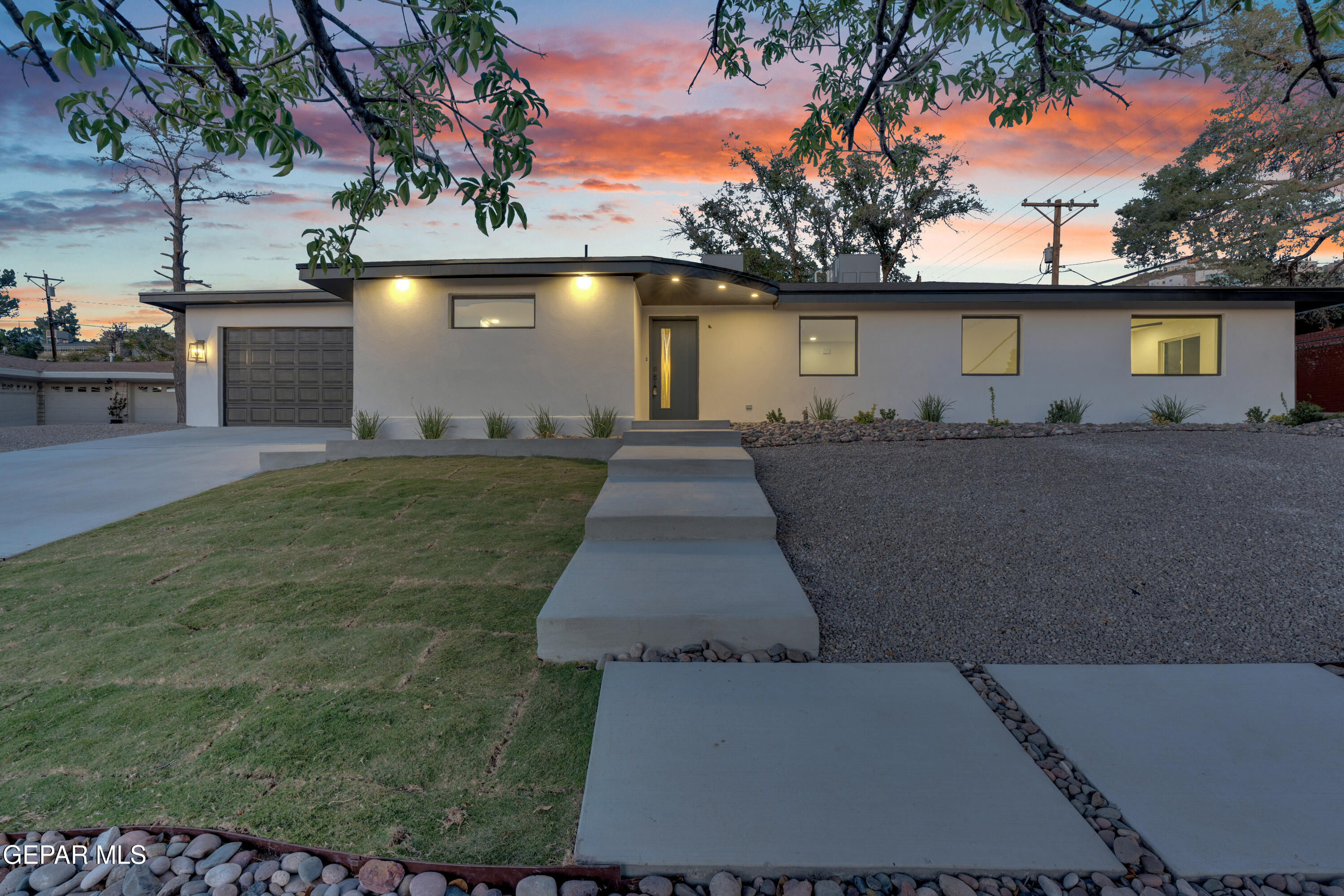 4008 Flamingo Drive — photo
