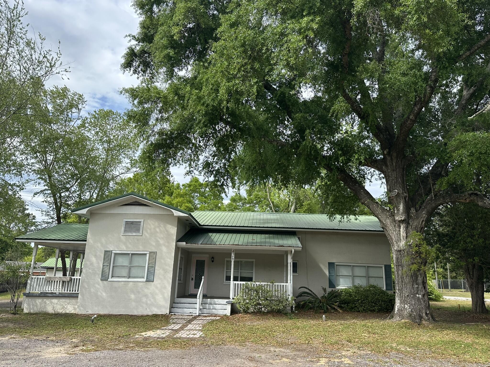426 W James Lee Boulevard — photo