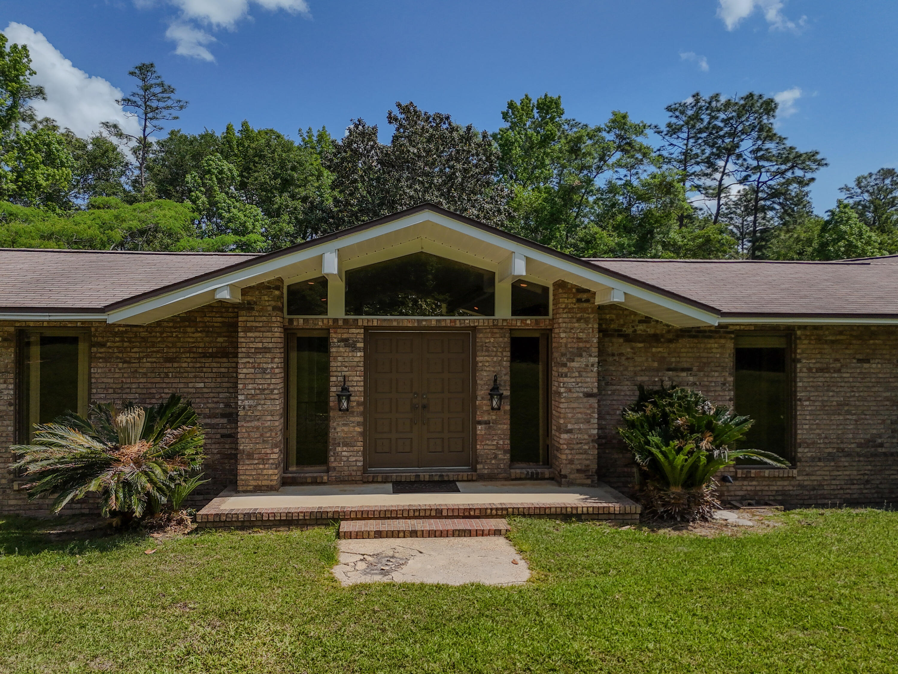 1186 Pine Forest Road — photo