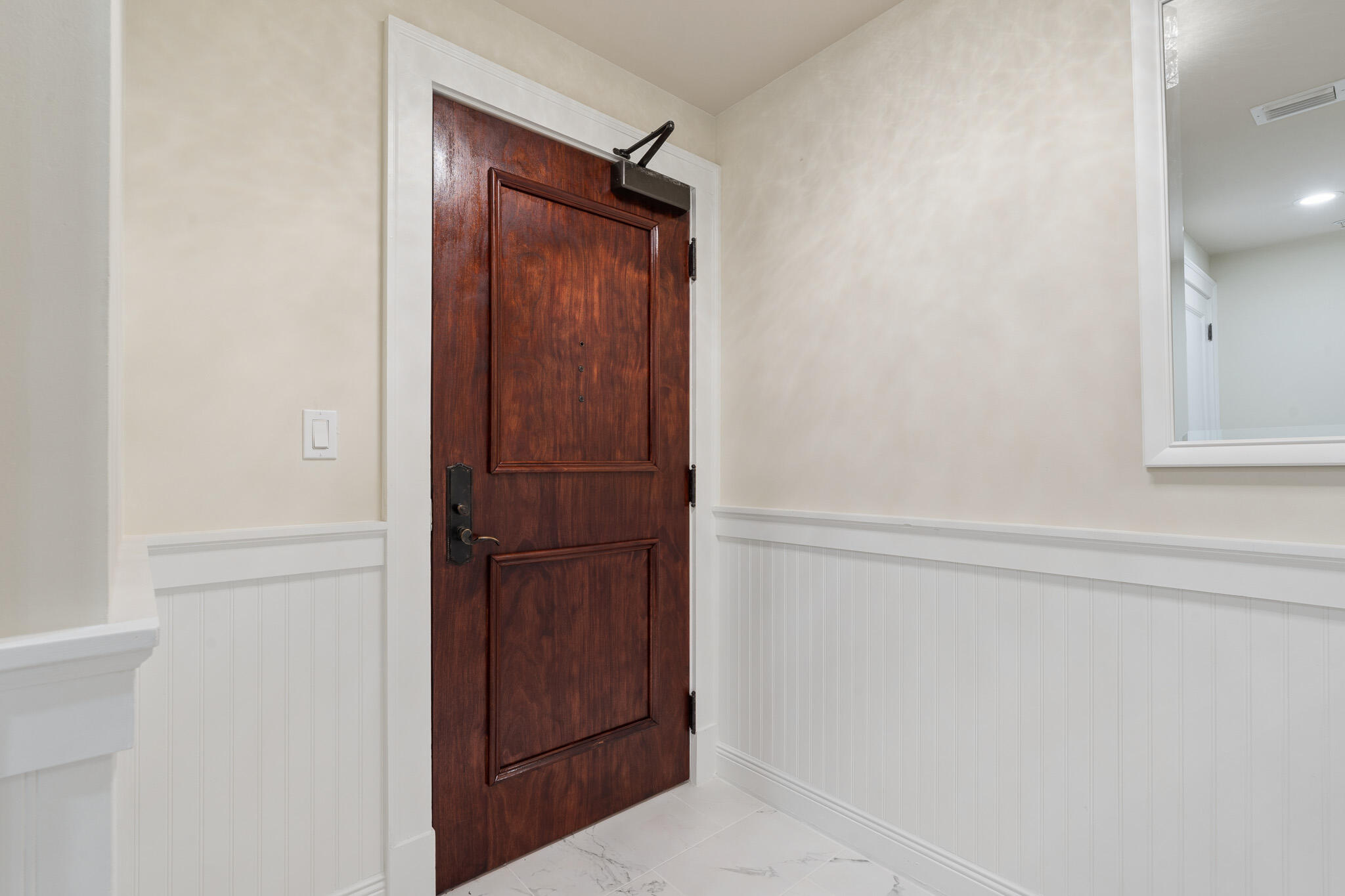 104 N Barrett Square #2D — photo