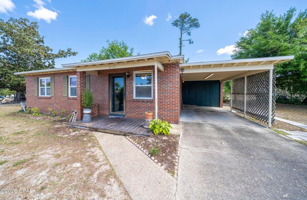 2100 W Norwood Drive — photo