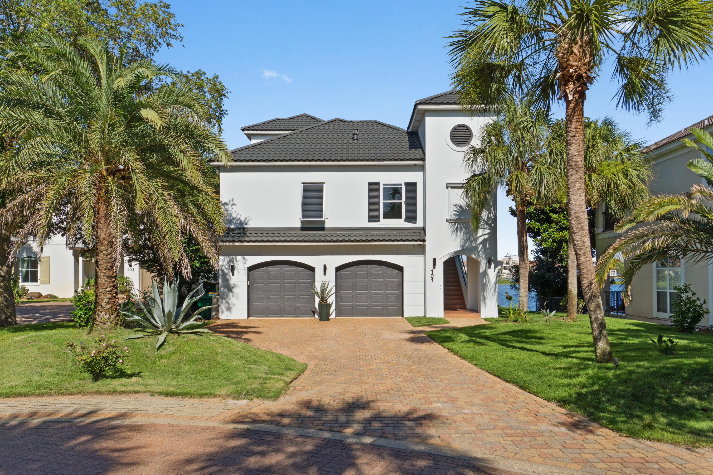 101 Vista Bluffs — photo