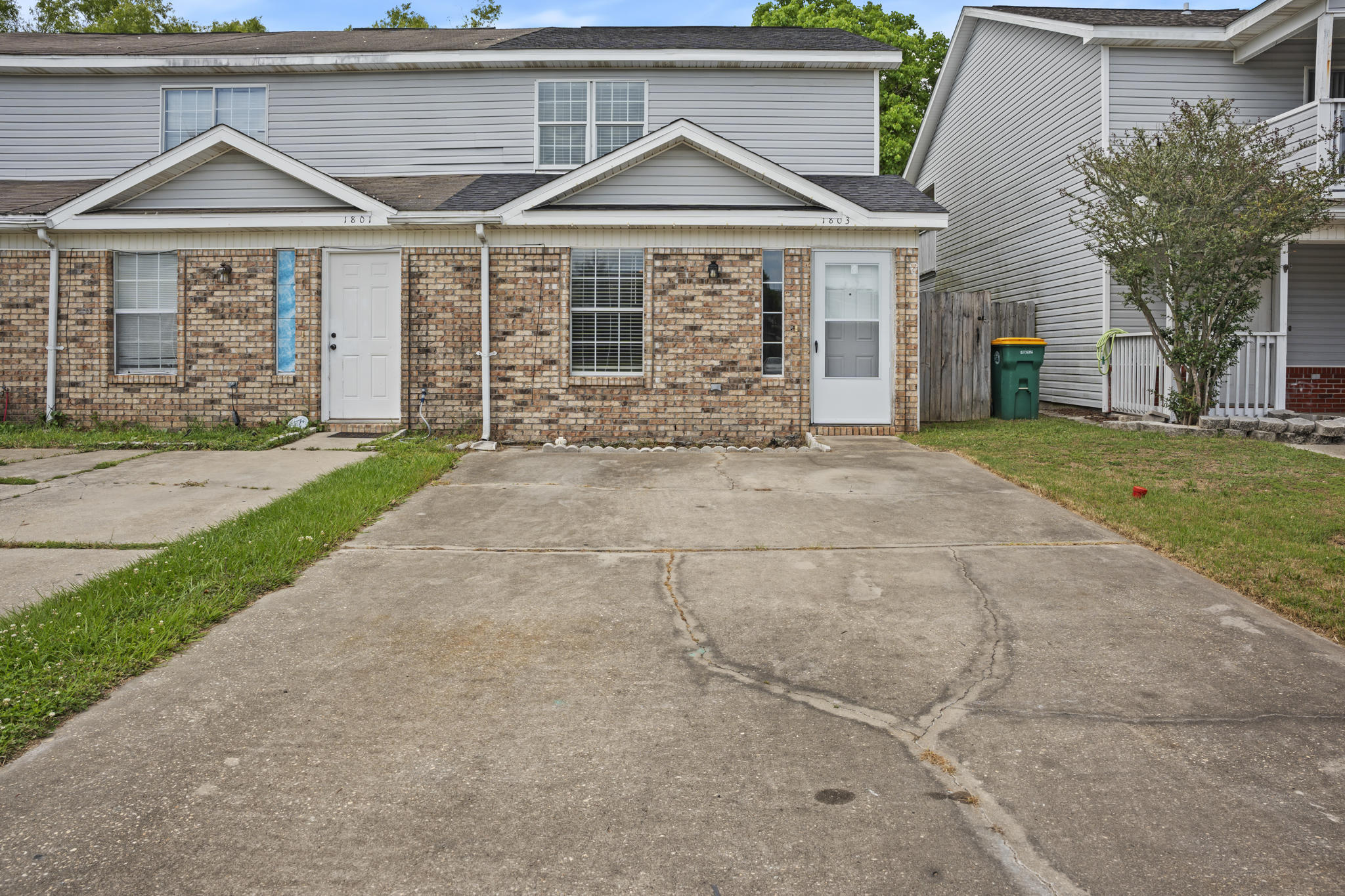 1803 Pointed Leaf Lane — photo
