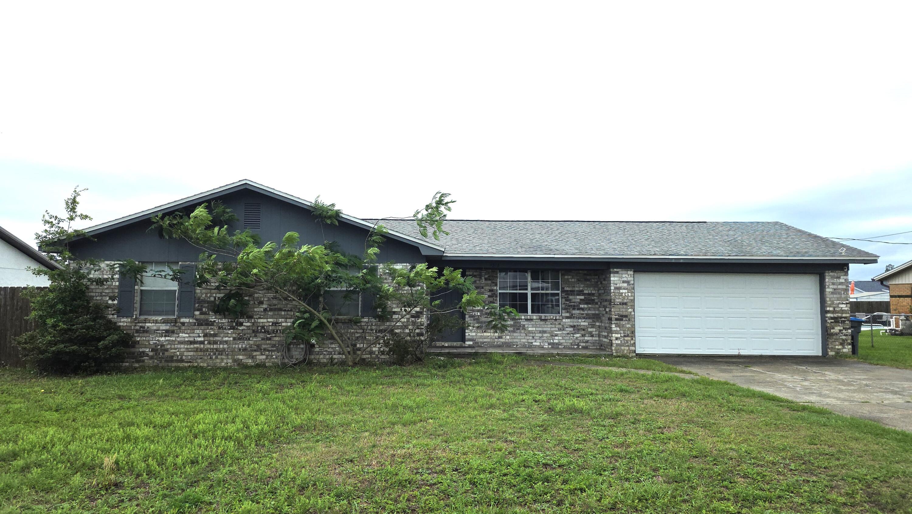 1313 Riva Court — photo