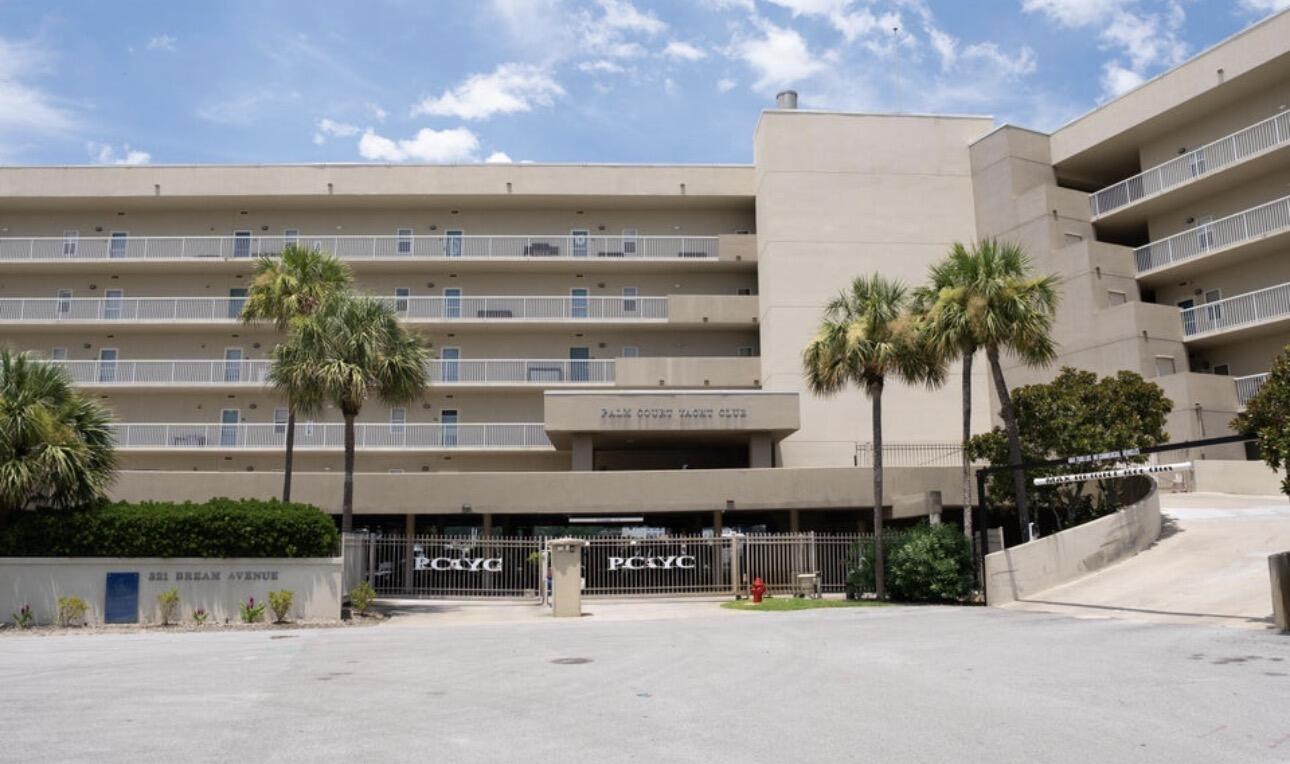321 Bream 406 — photo