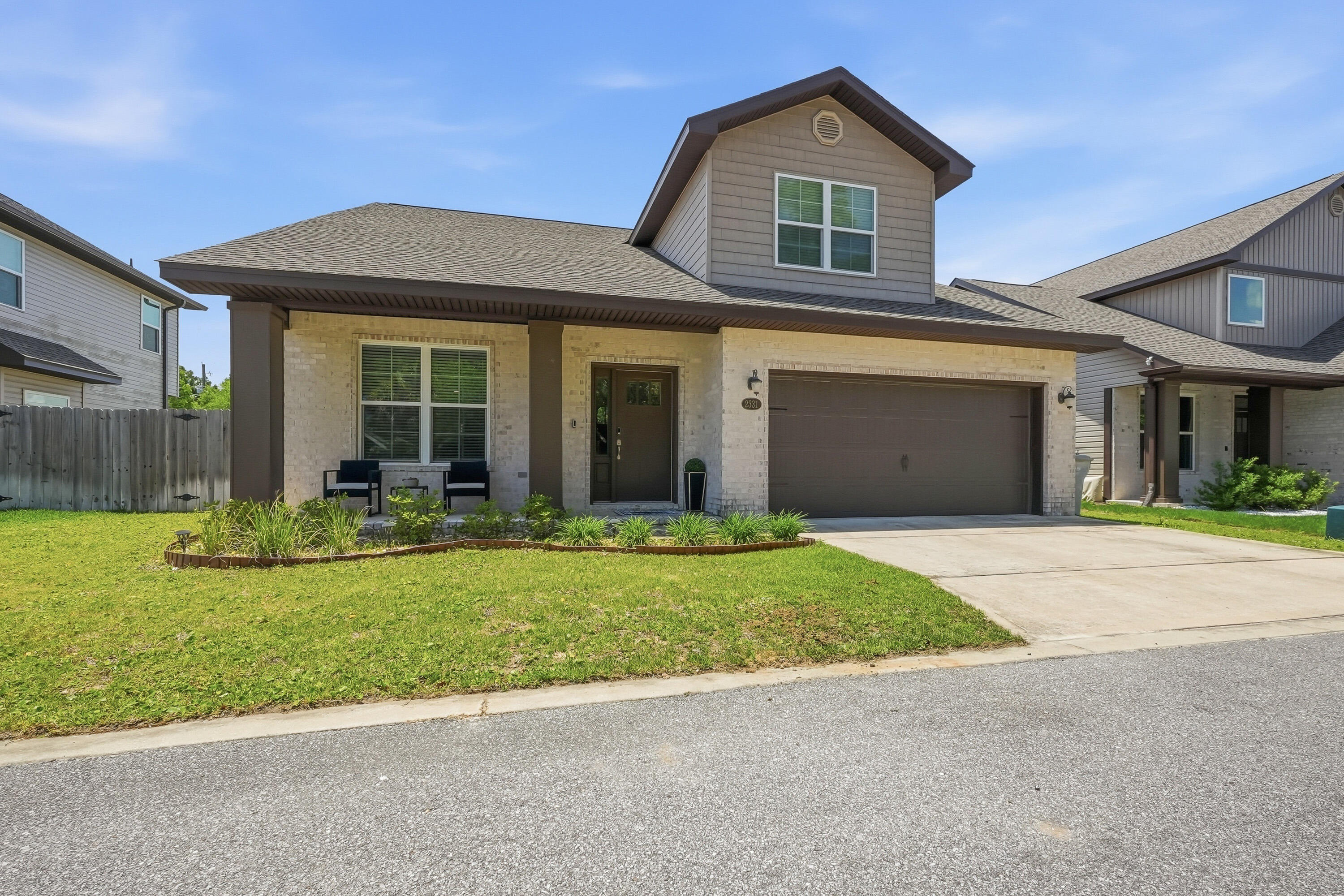 2331 Hadleigh Hills Court — photo