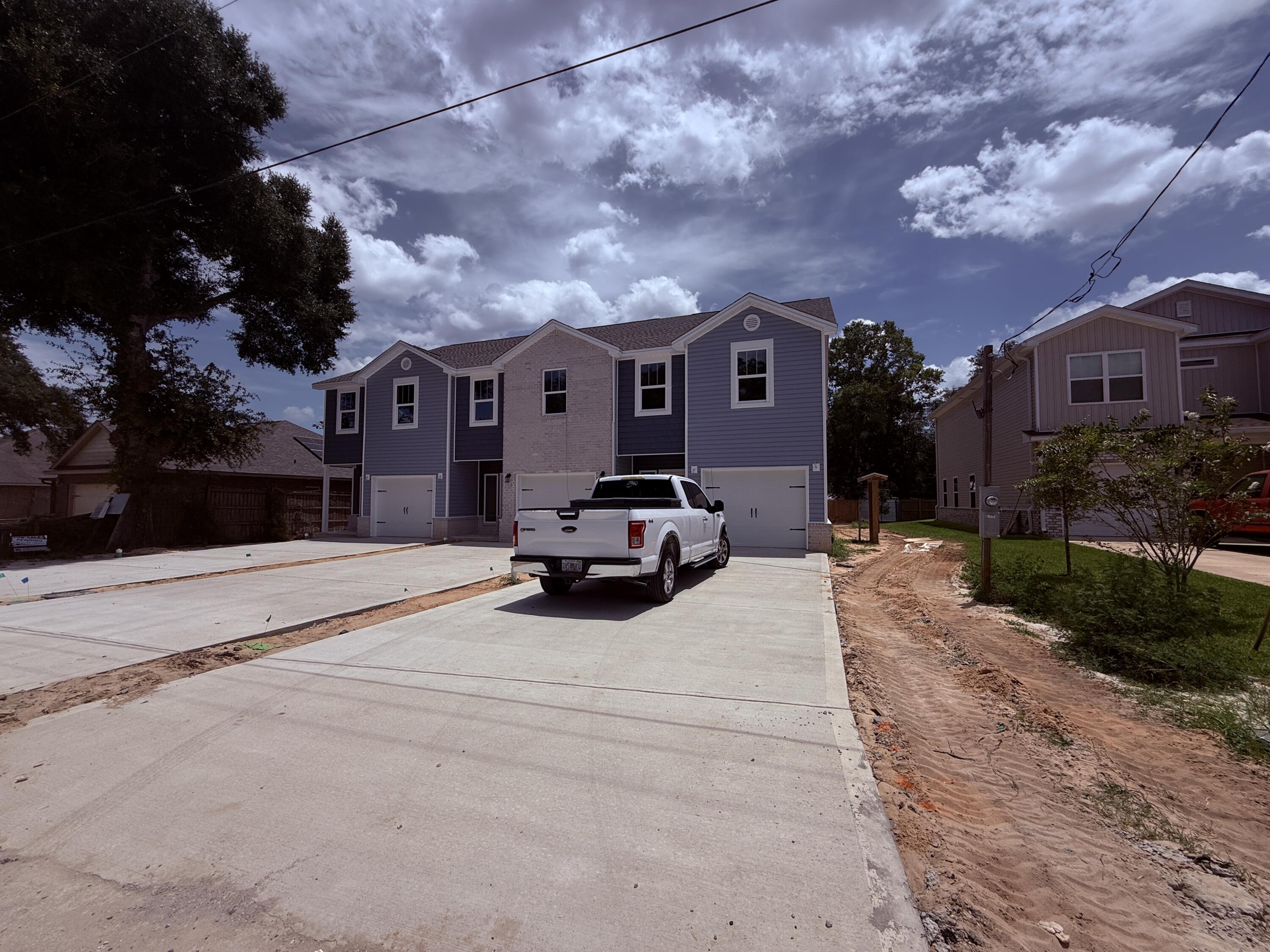 408 Walters Circle 1 — photo