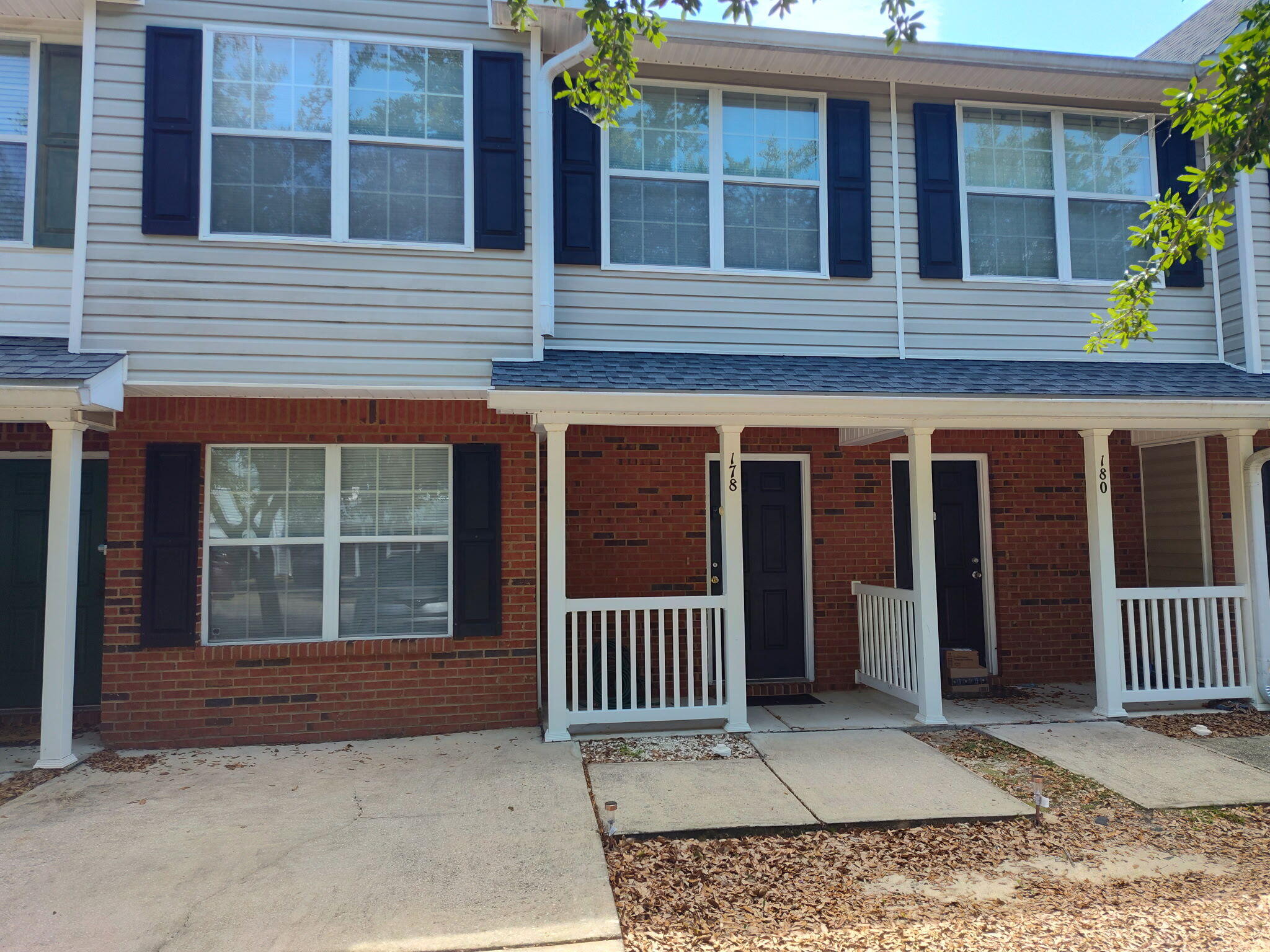 178 Swaying Pine Court — photo