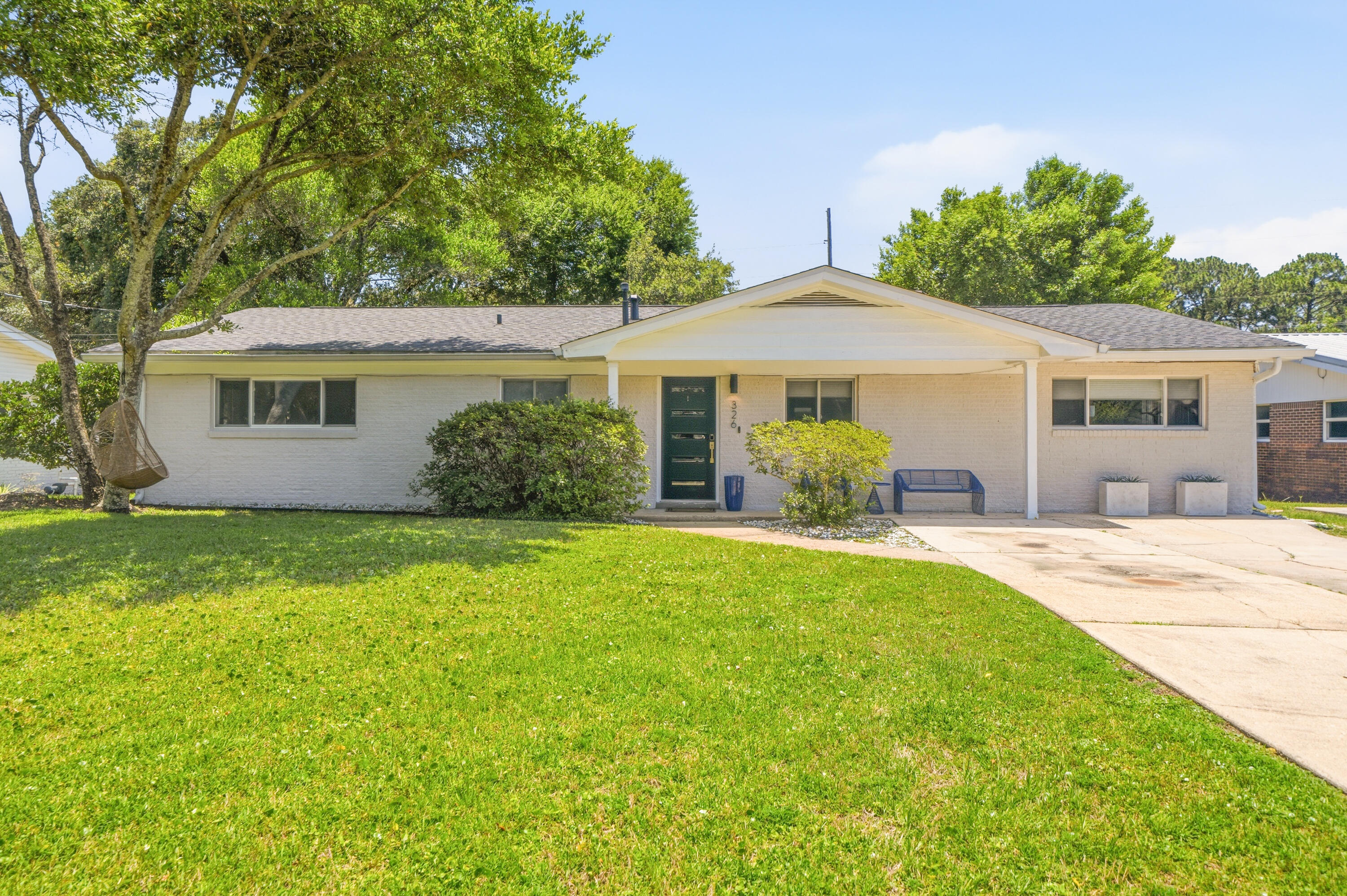 326 NW Leah Miller Drive — photo