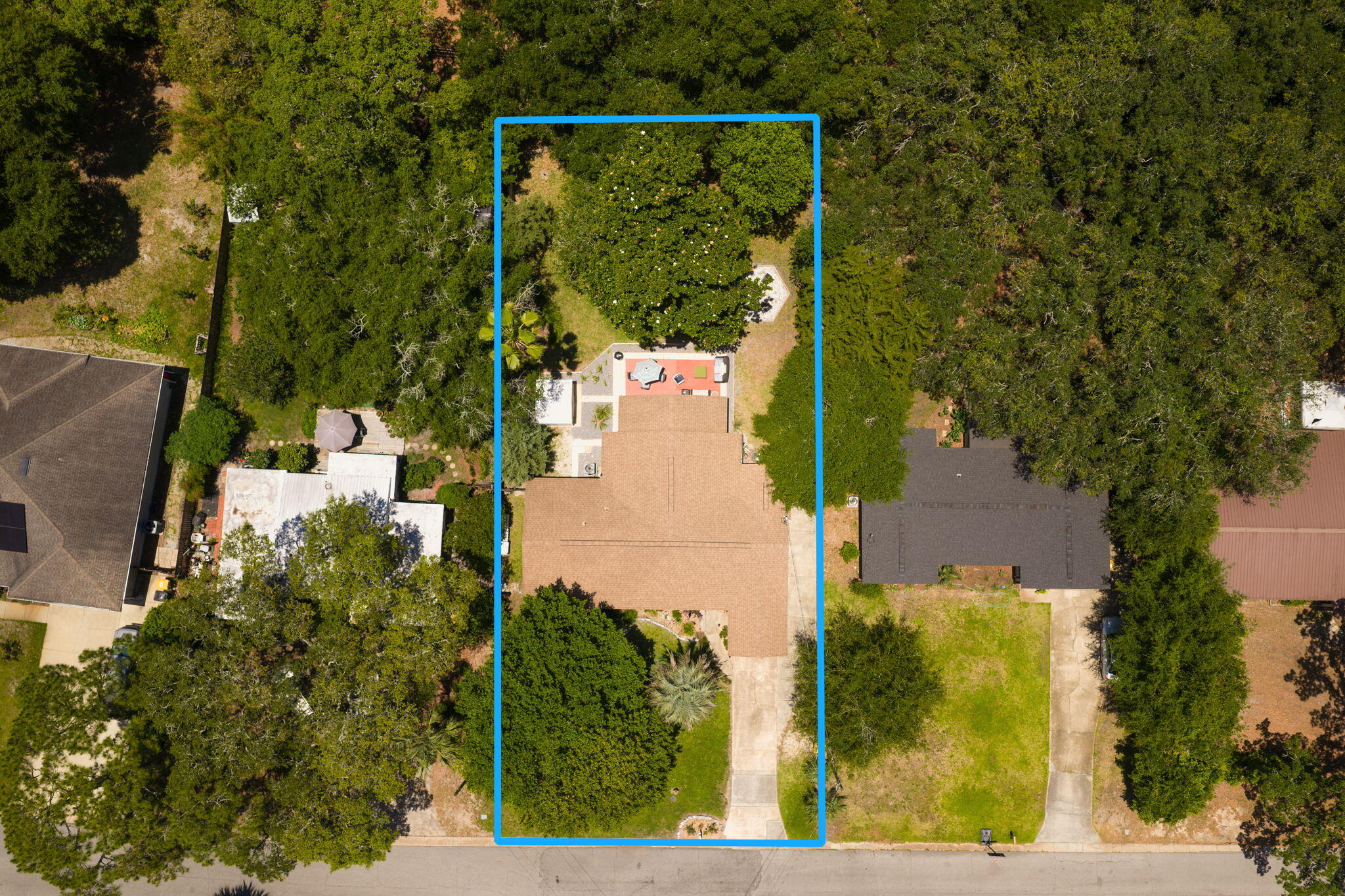 313 NE Gardner Drive — photo
