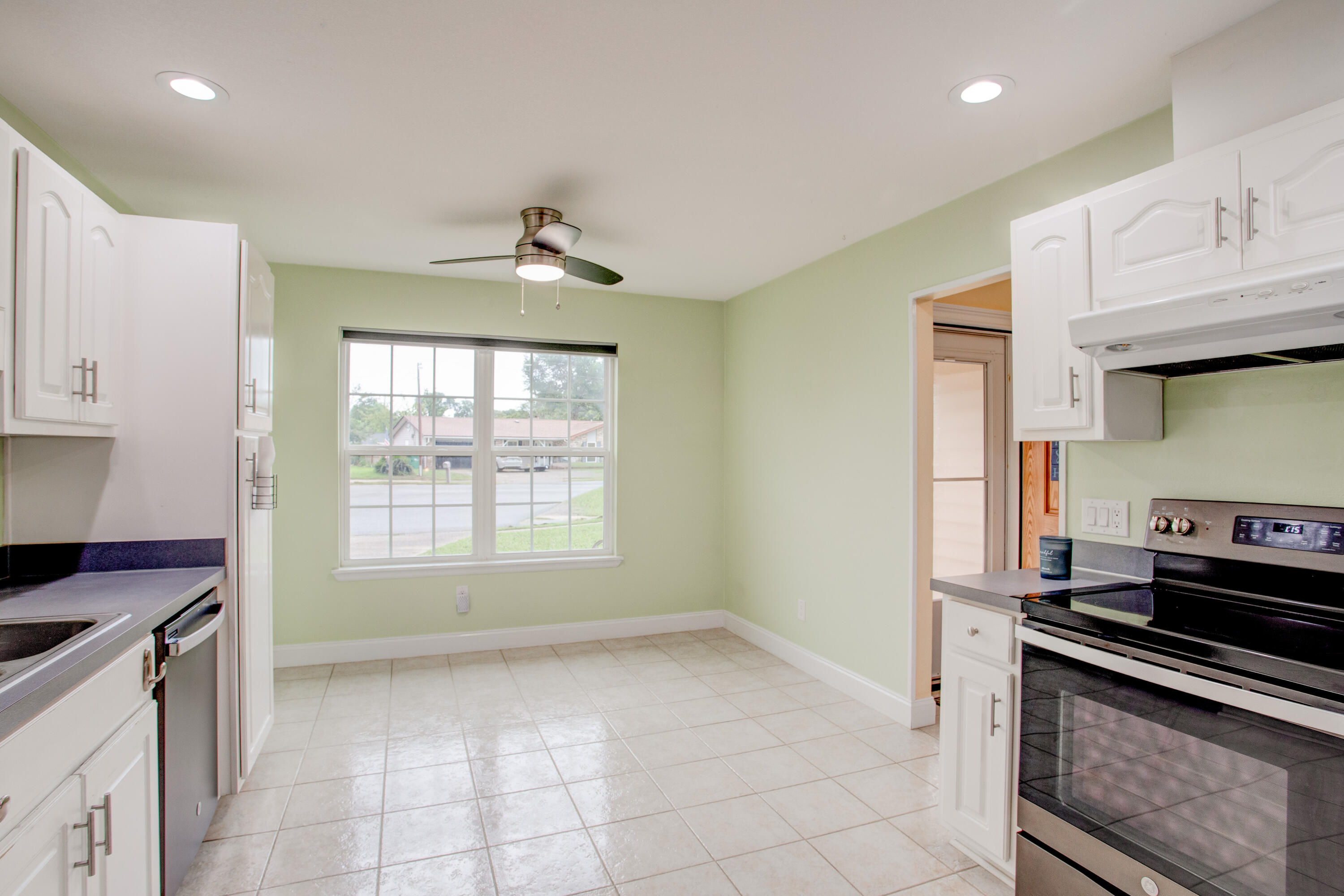 134 Newcastle Circle — photo