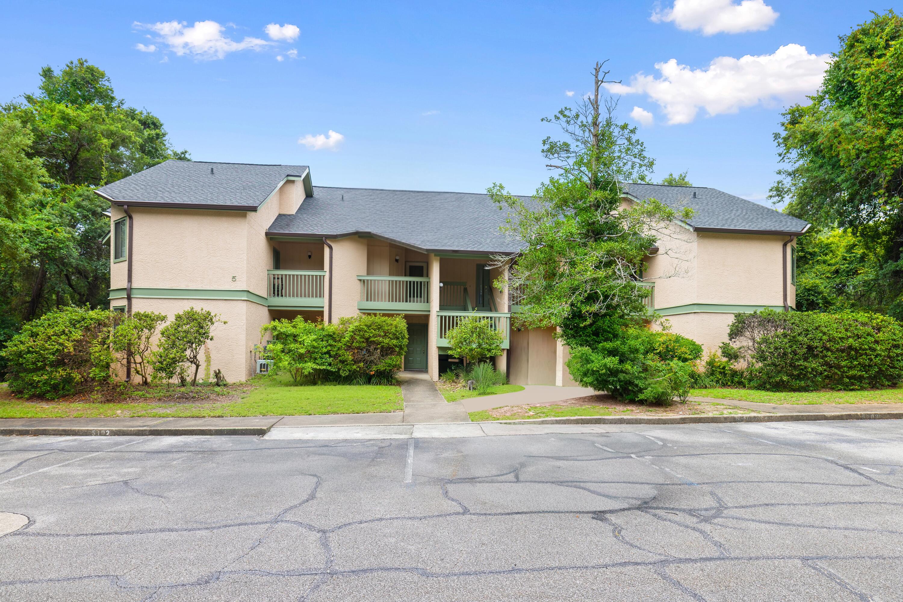 55 Bay Drive 5202 — photo