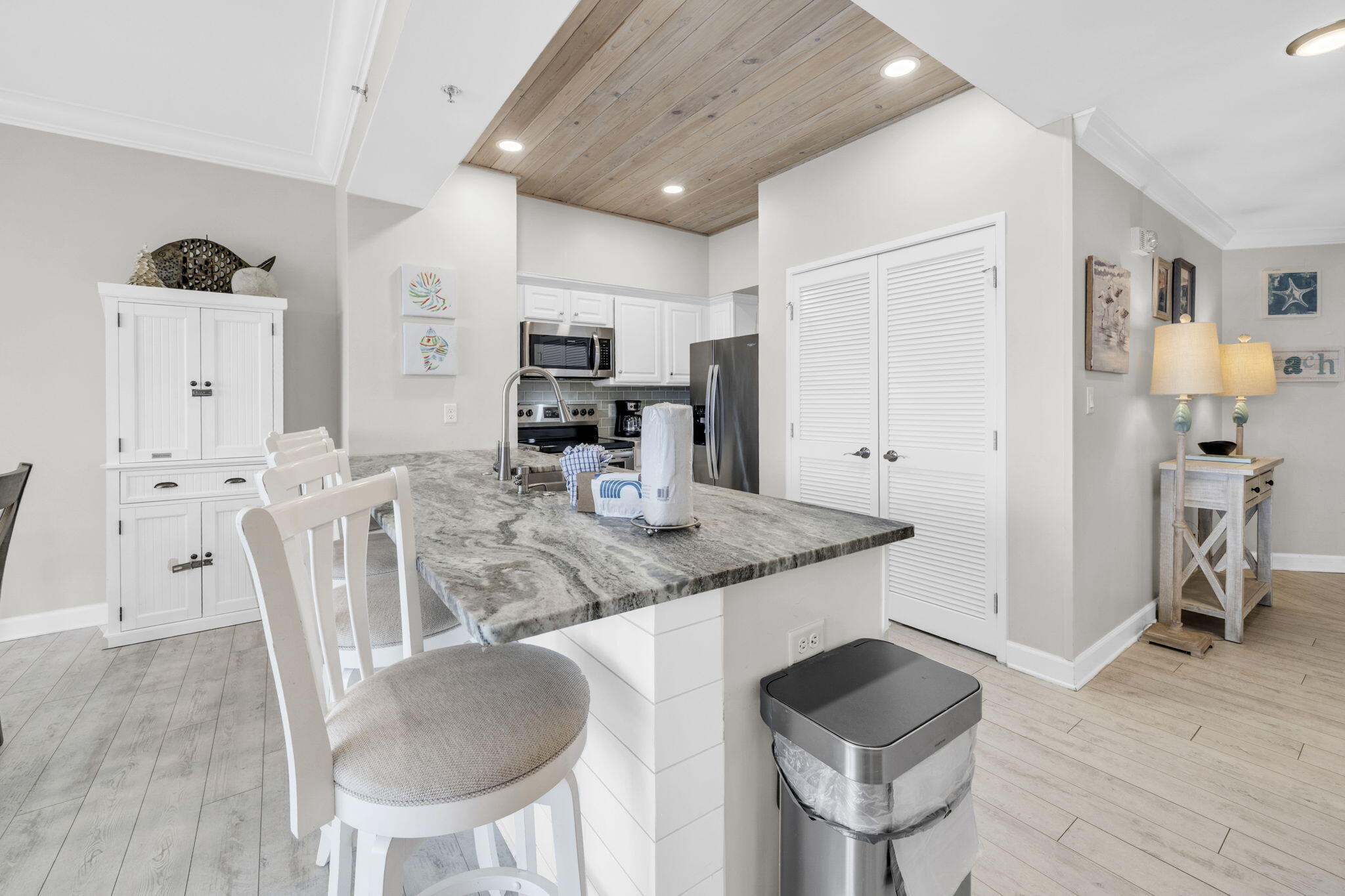 550 Tops L Beach Boulevard #409 — photo
