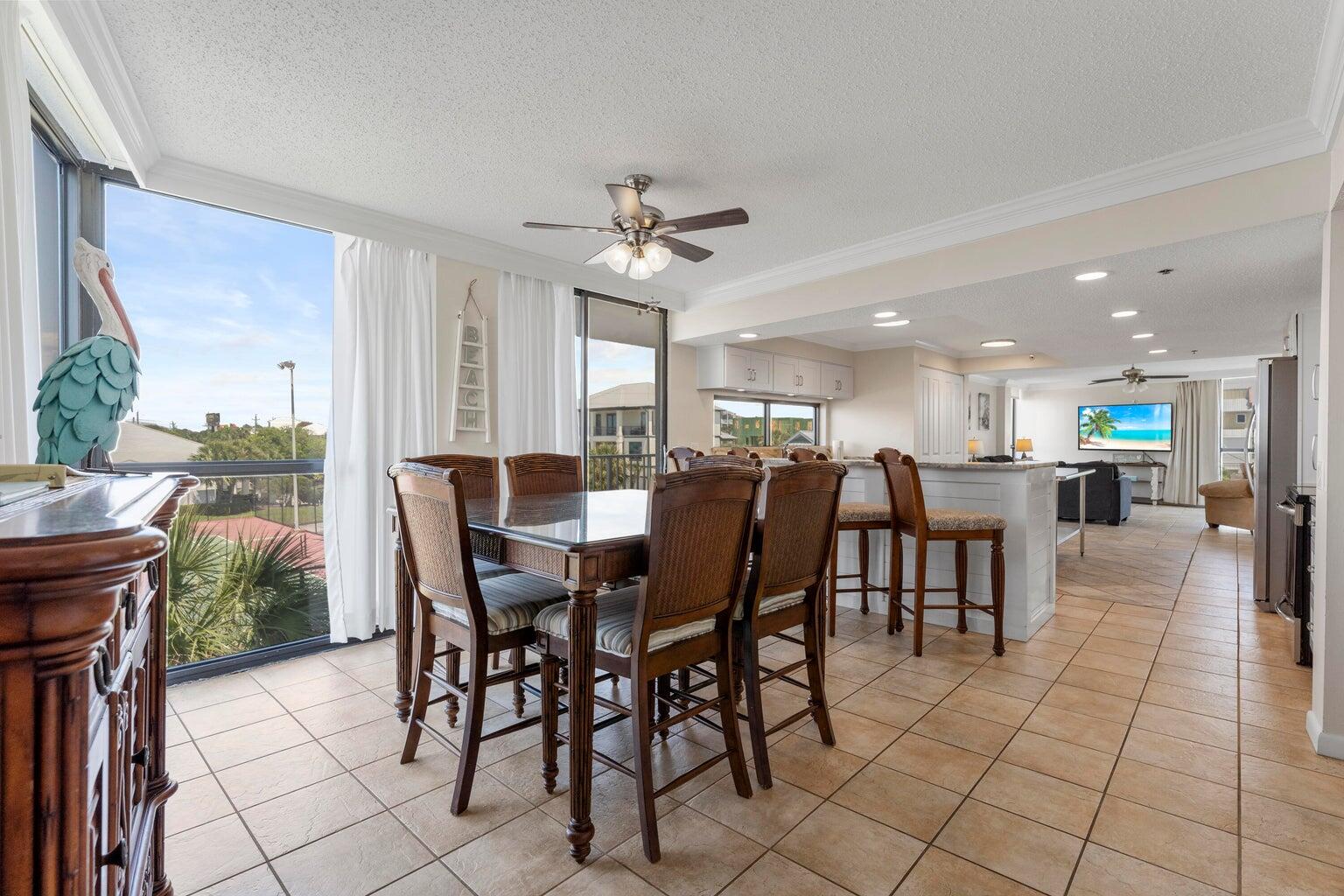 114 Mainsail Unit 324 — photo