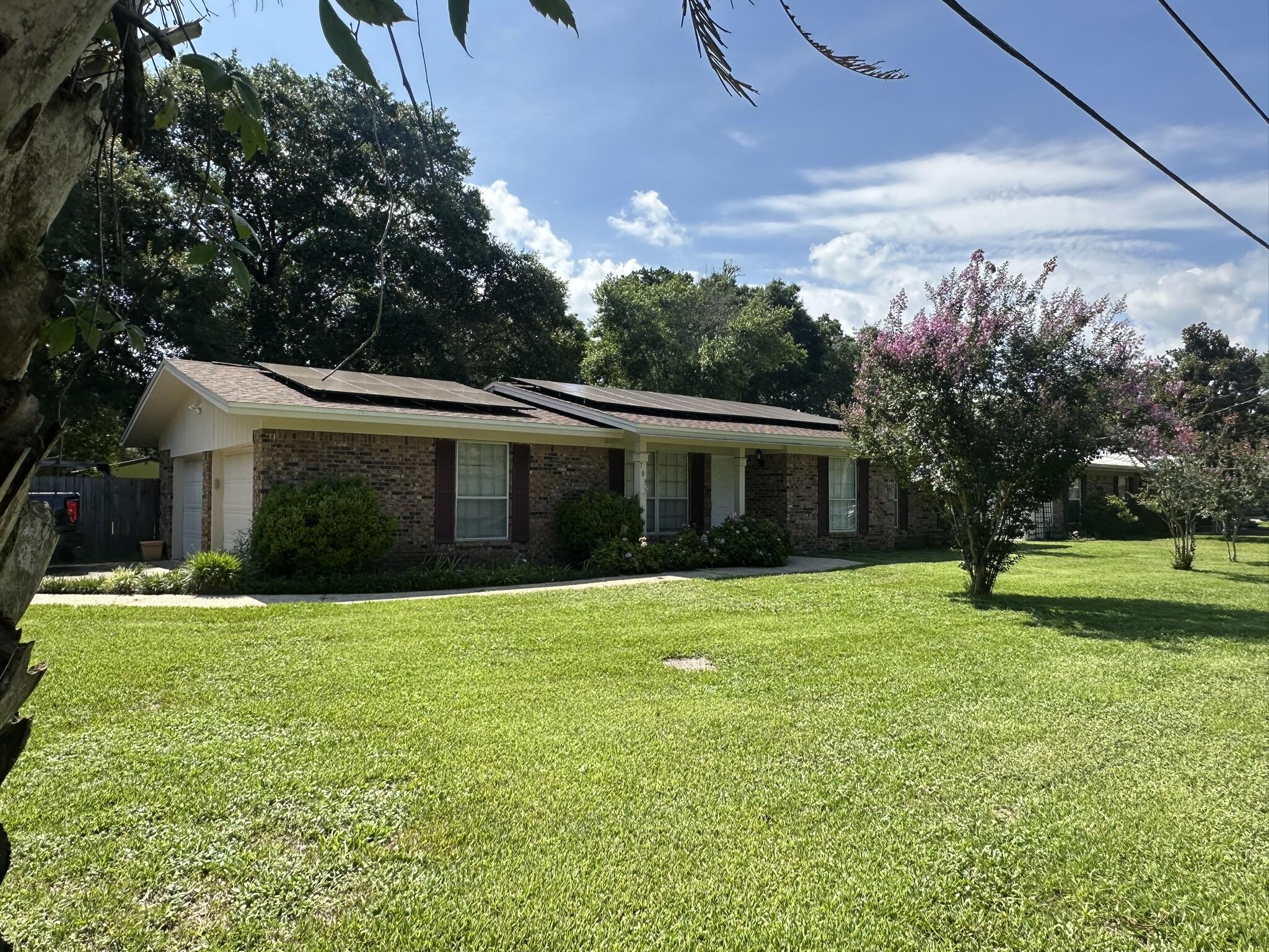 705 NE Powell Drive — photo