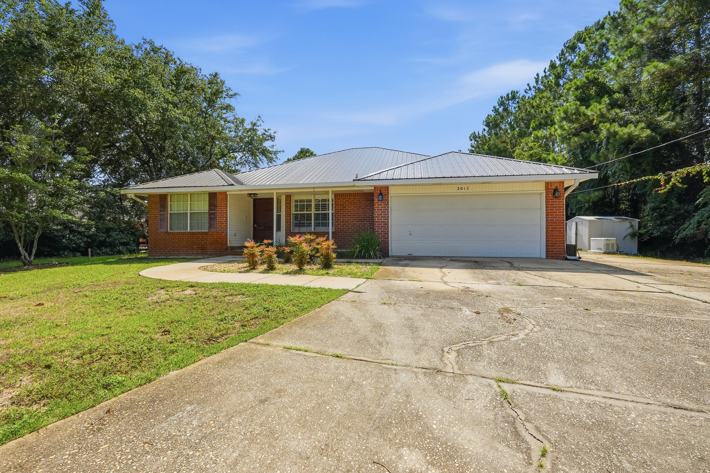 2017 Candlewood Drive — photo