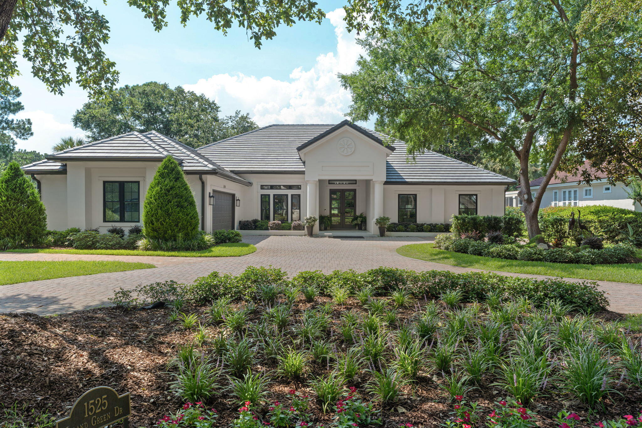 1525 Island Green Drive — photo