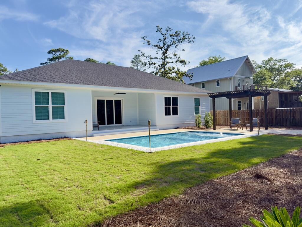 8 Peachtree Circle — photo