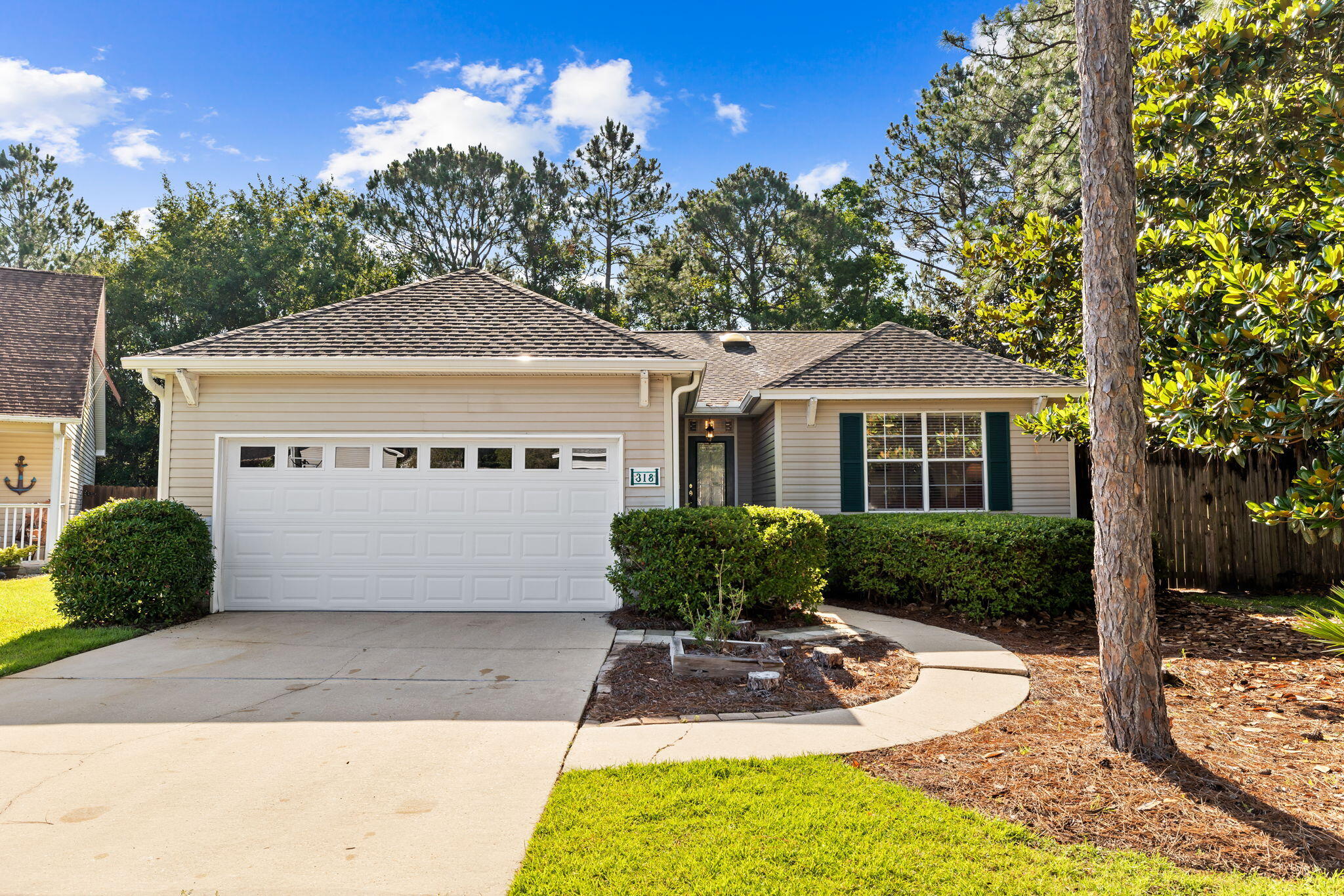 318 Magnolia Creek Road — photo