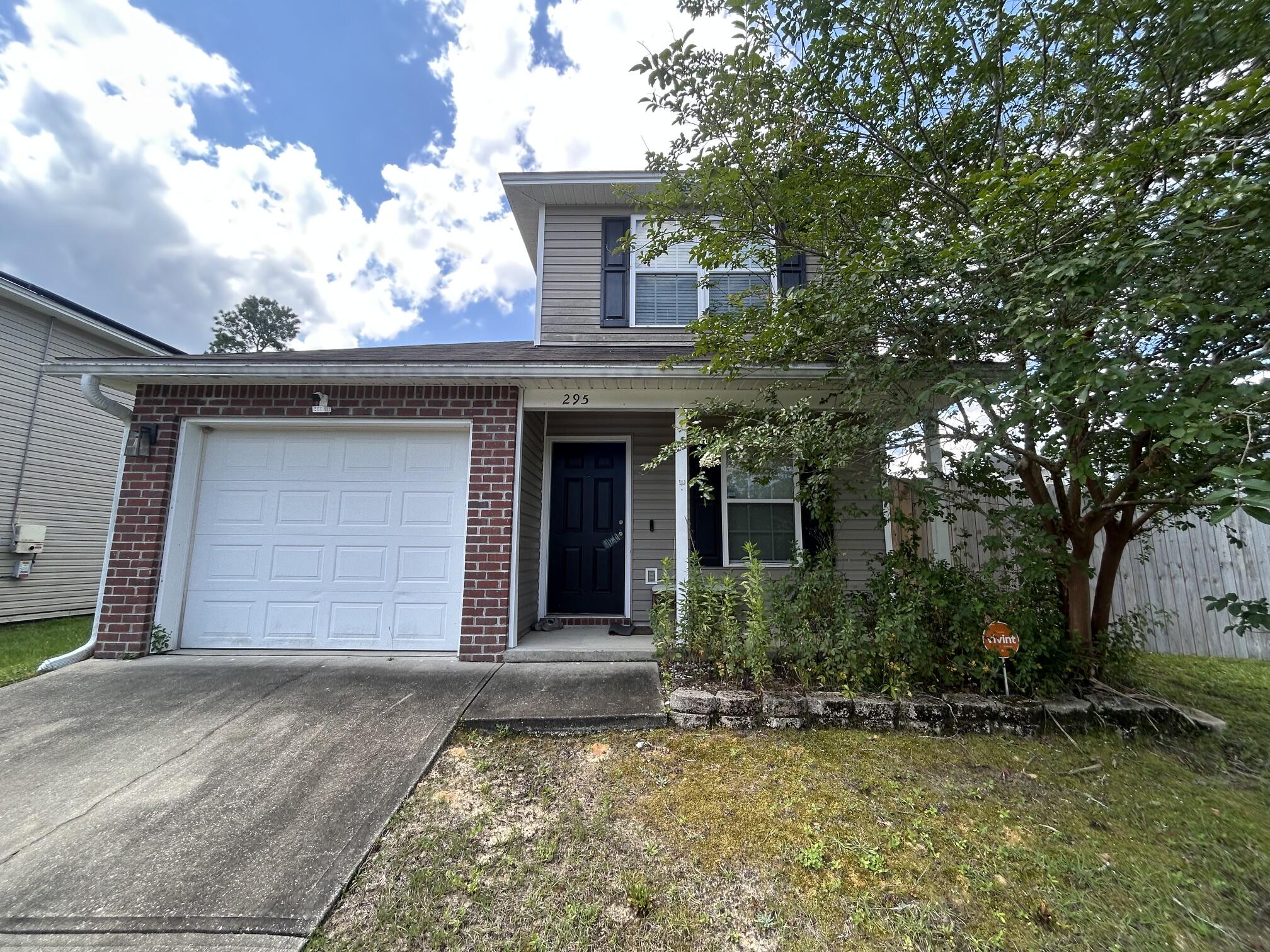 295 Dahlquist Drive — photo