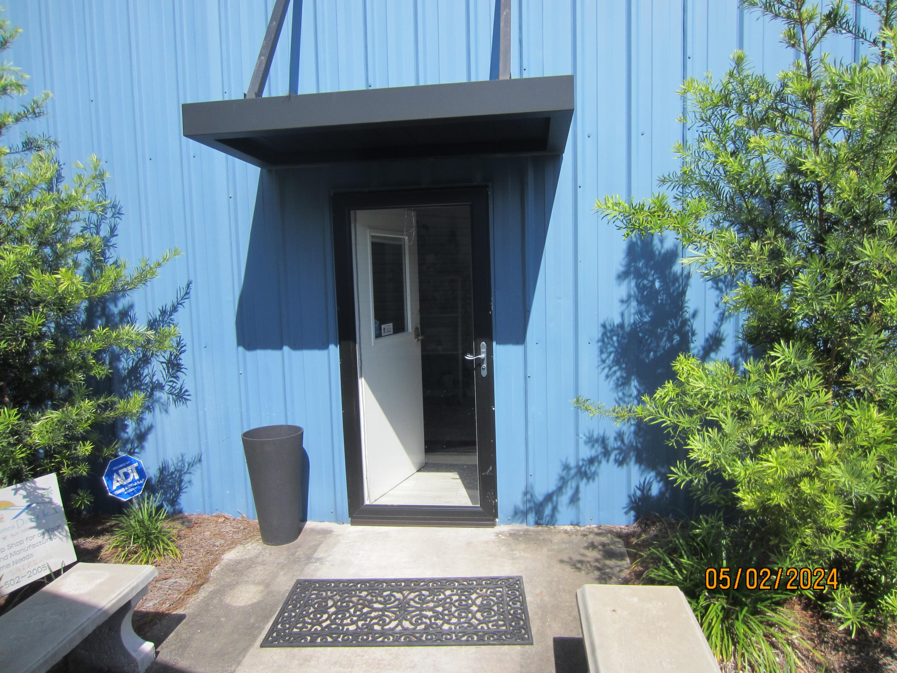 18235 US-331 — photo