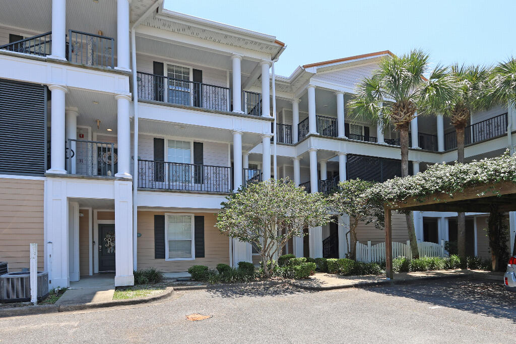 159 Brooks Street Unit 301 — photo