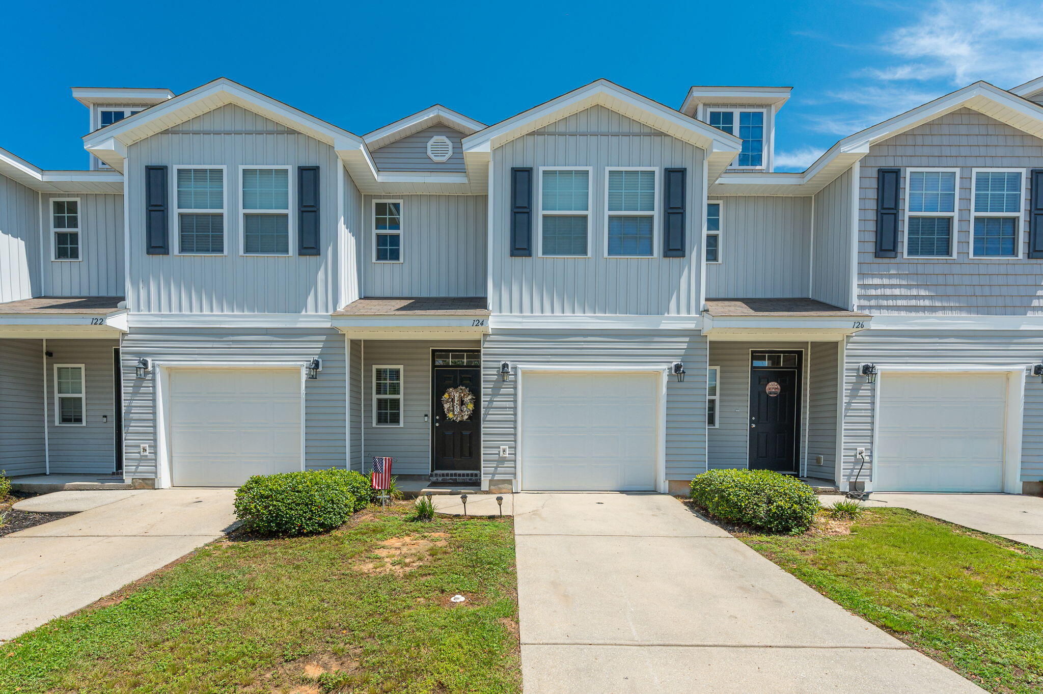 124 E Iron Horse Drive — photo