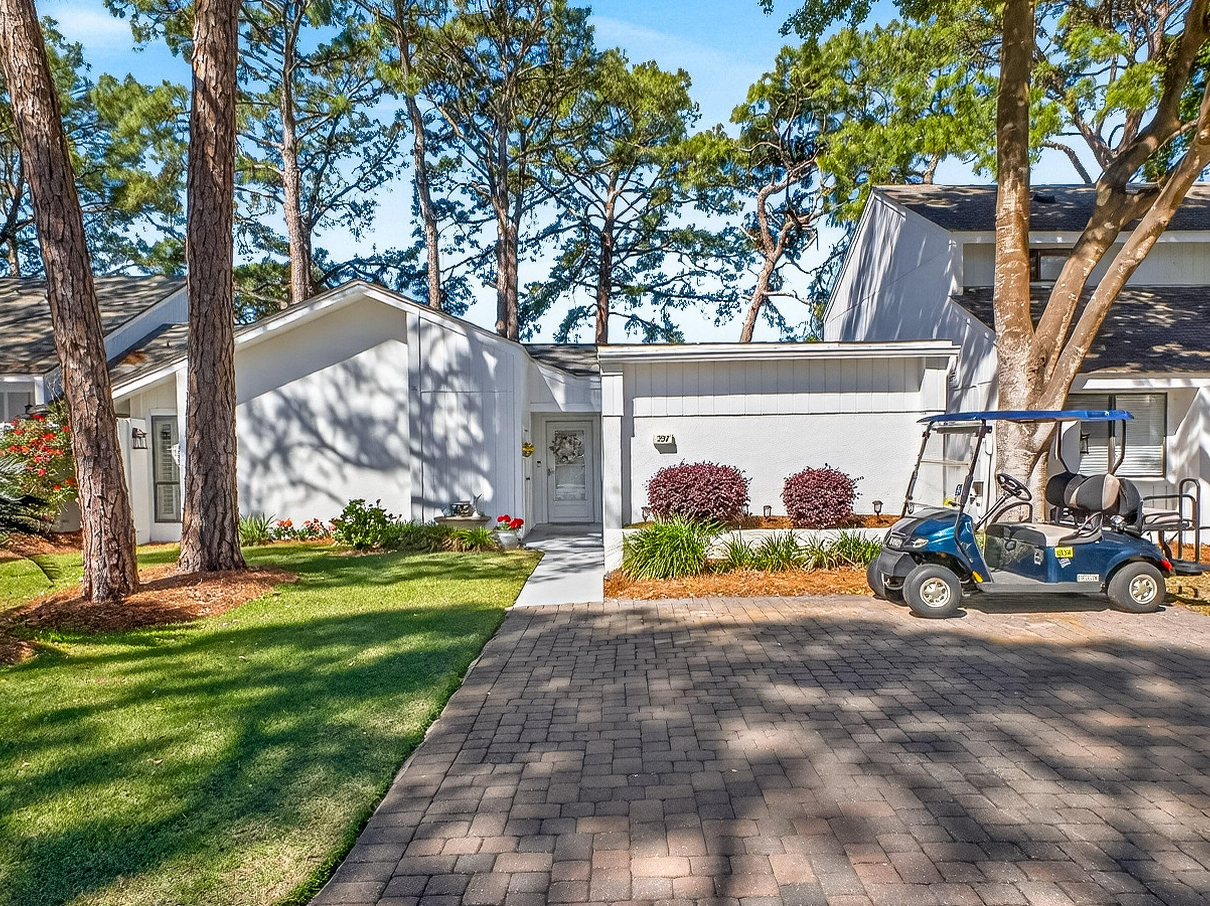 397 Linkside Drive — photo