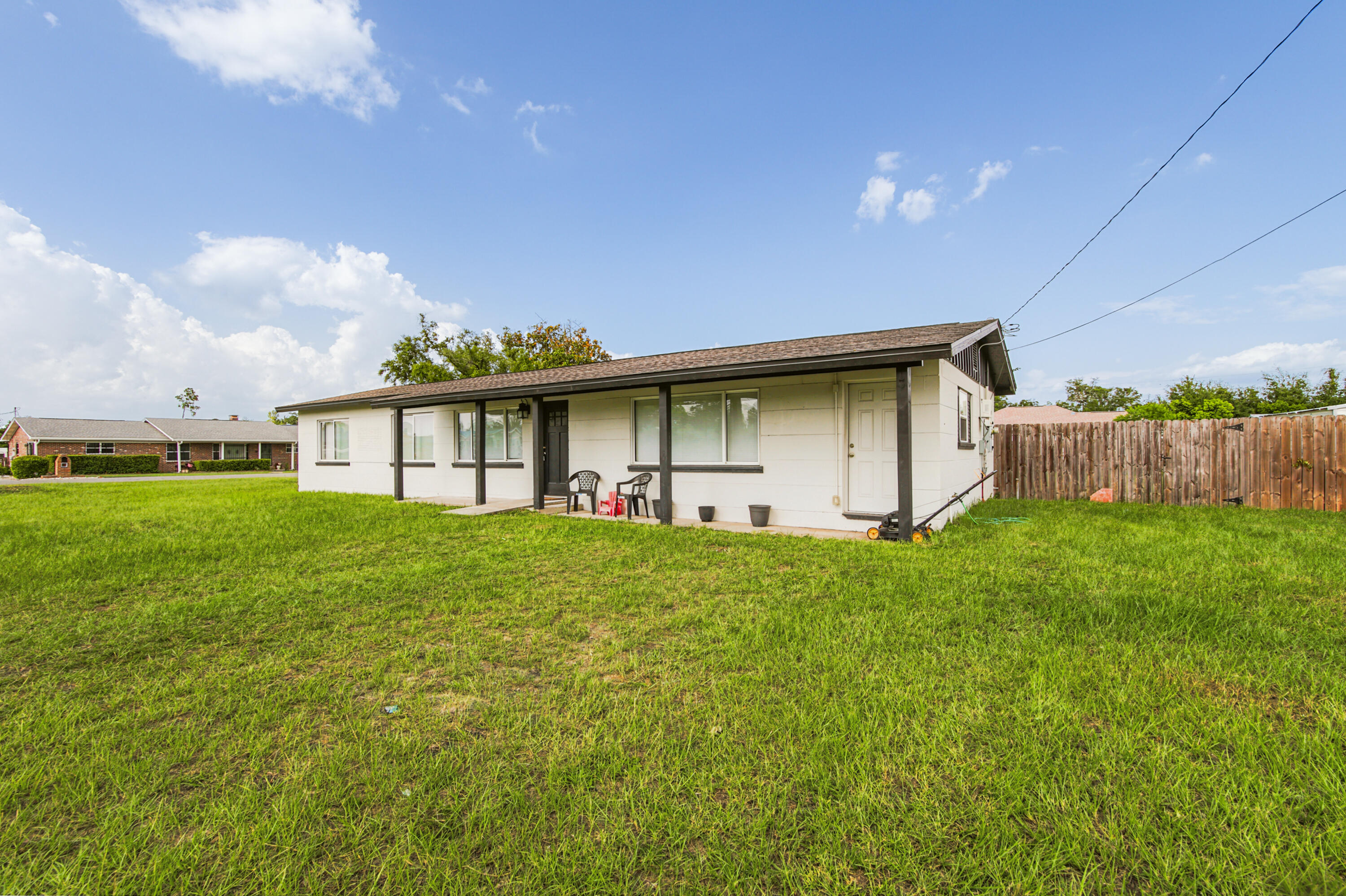176 N Anita Drive — photo