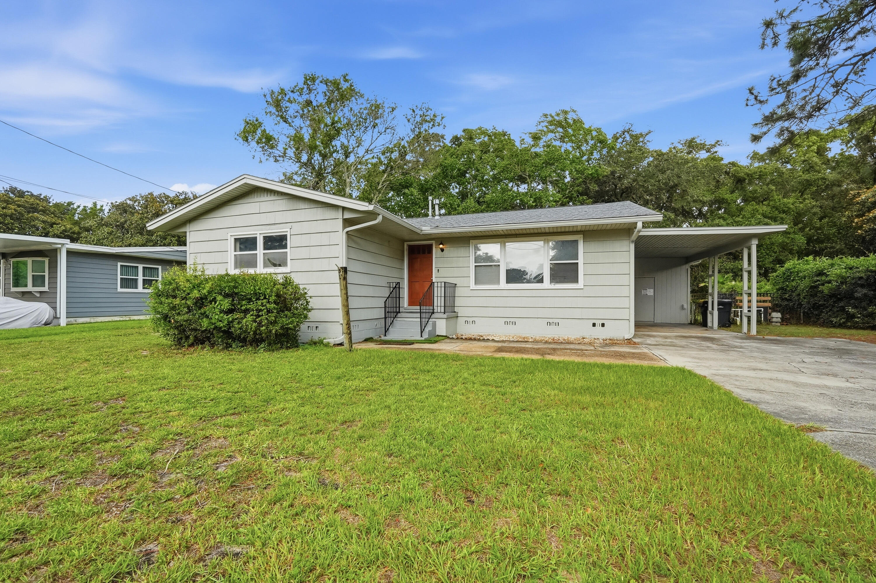 116 NW Hudson Drive — photo