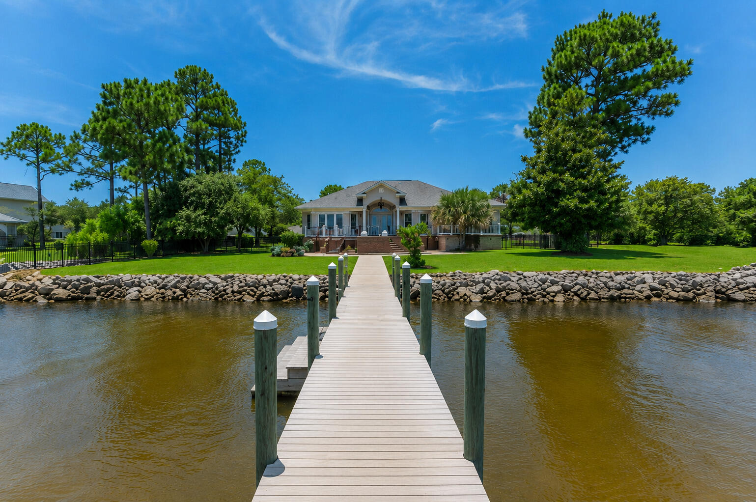 1441 Driftwood Point Road — photo