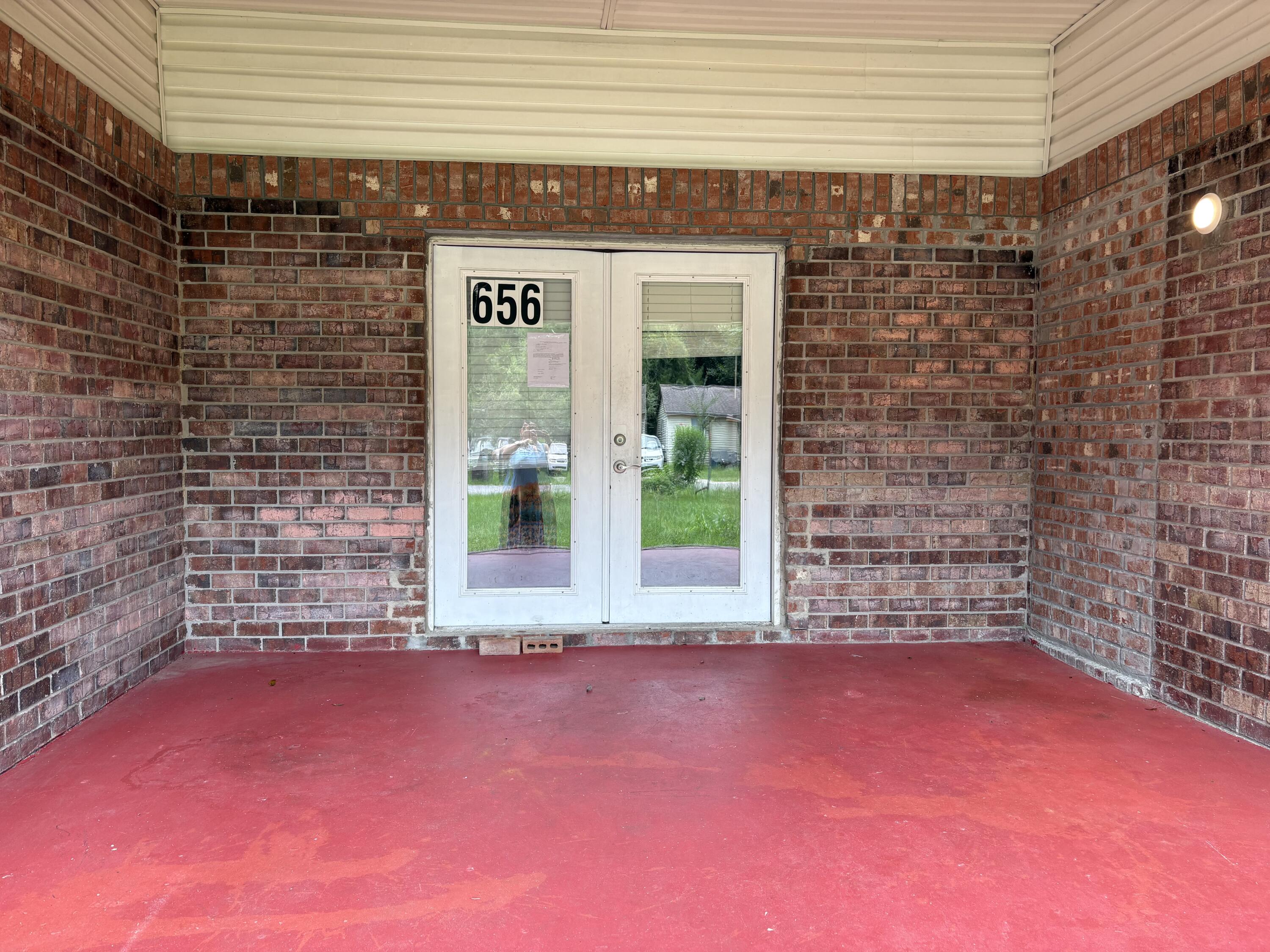 656 Sloan Circle — photo