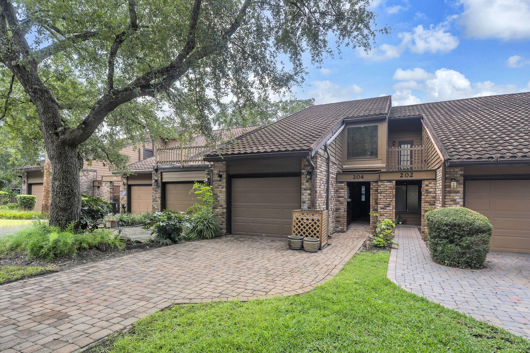 204 Regatta Drive — photo