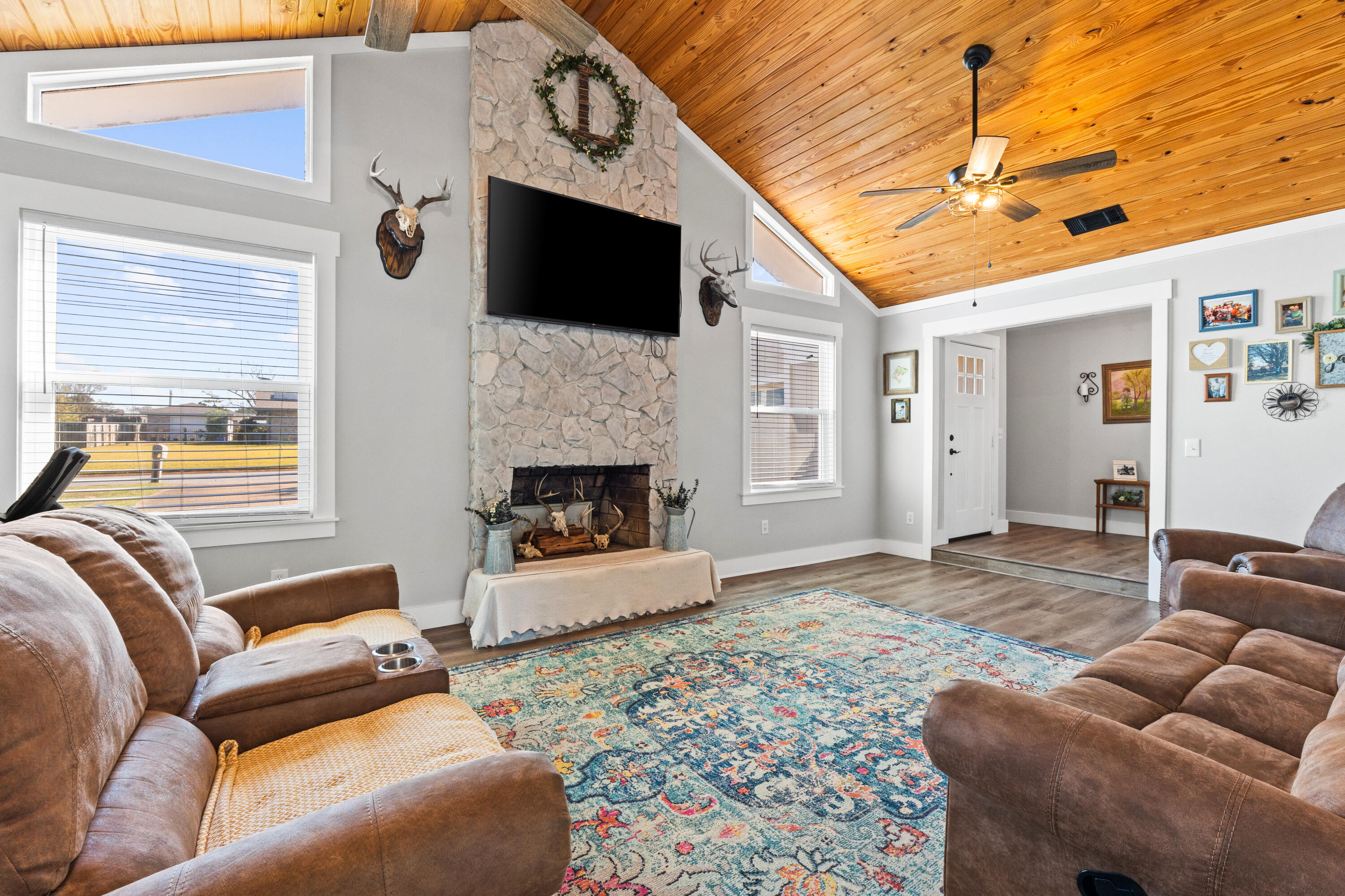 3007 Longwood Circle — photo