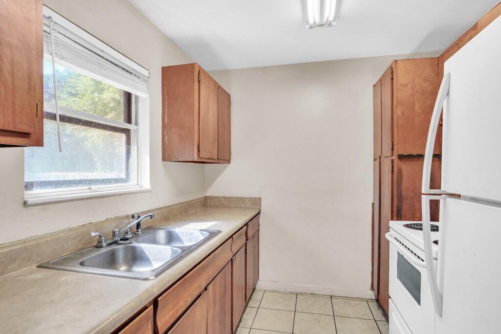 6423 Julia Drive — photo