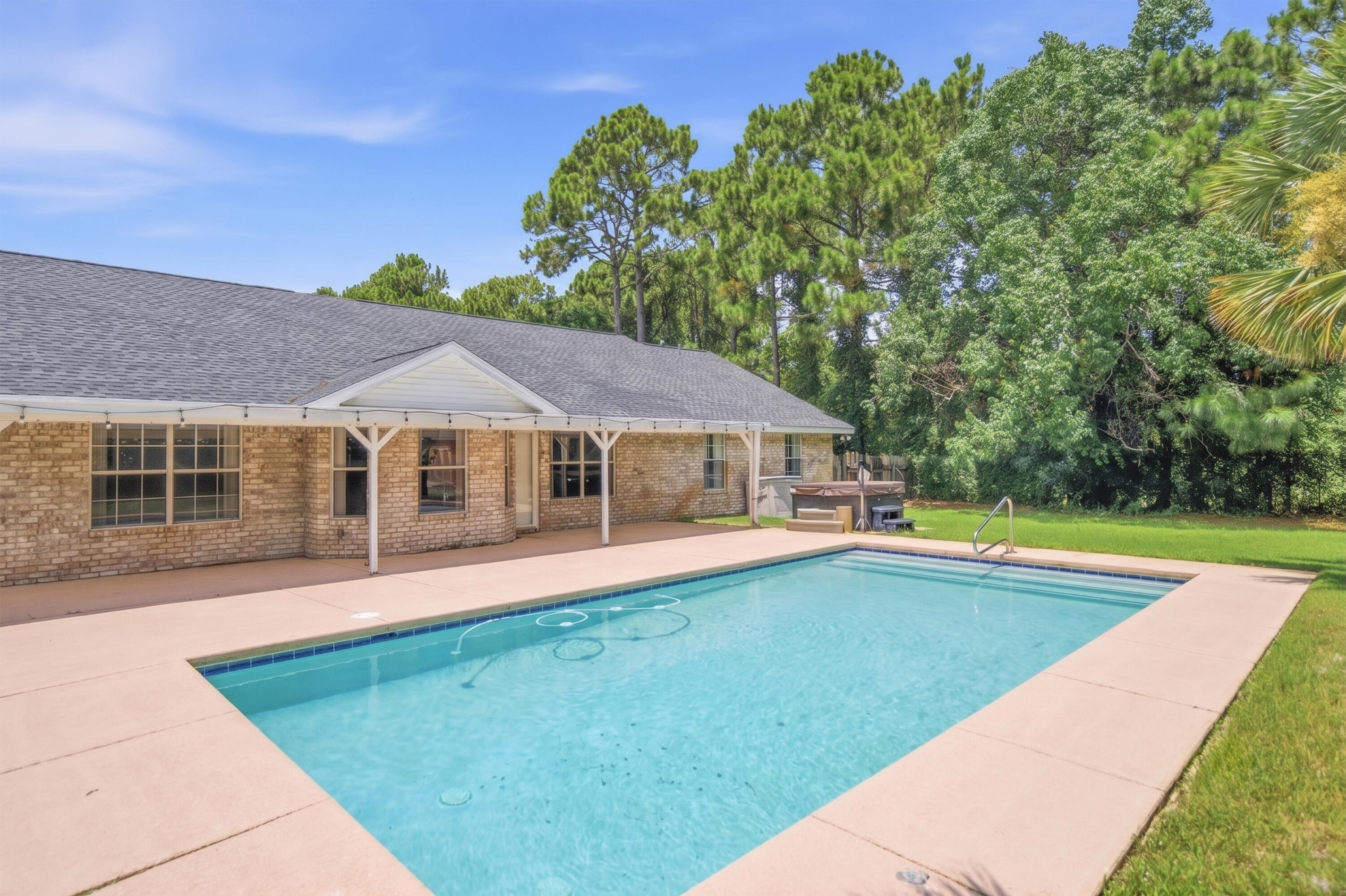 2016 Candlewood Drive — photo