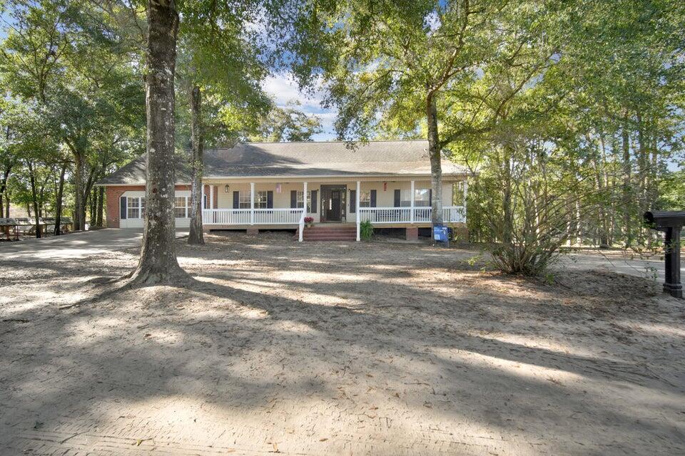115 Steves Place — photo