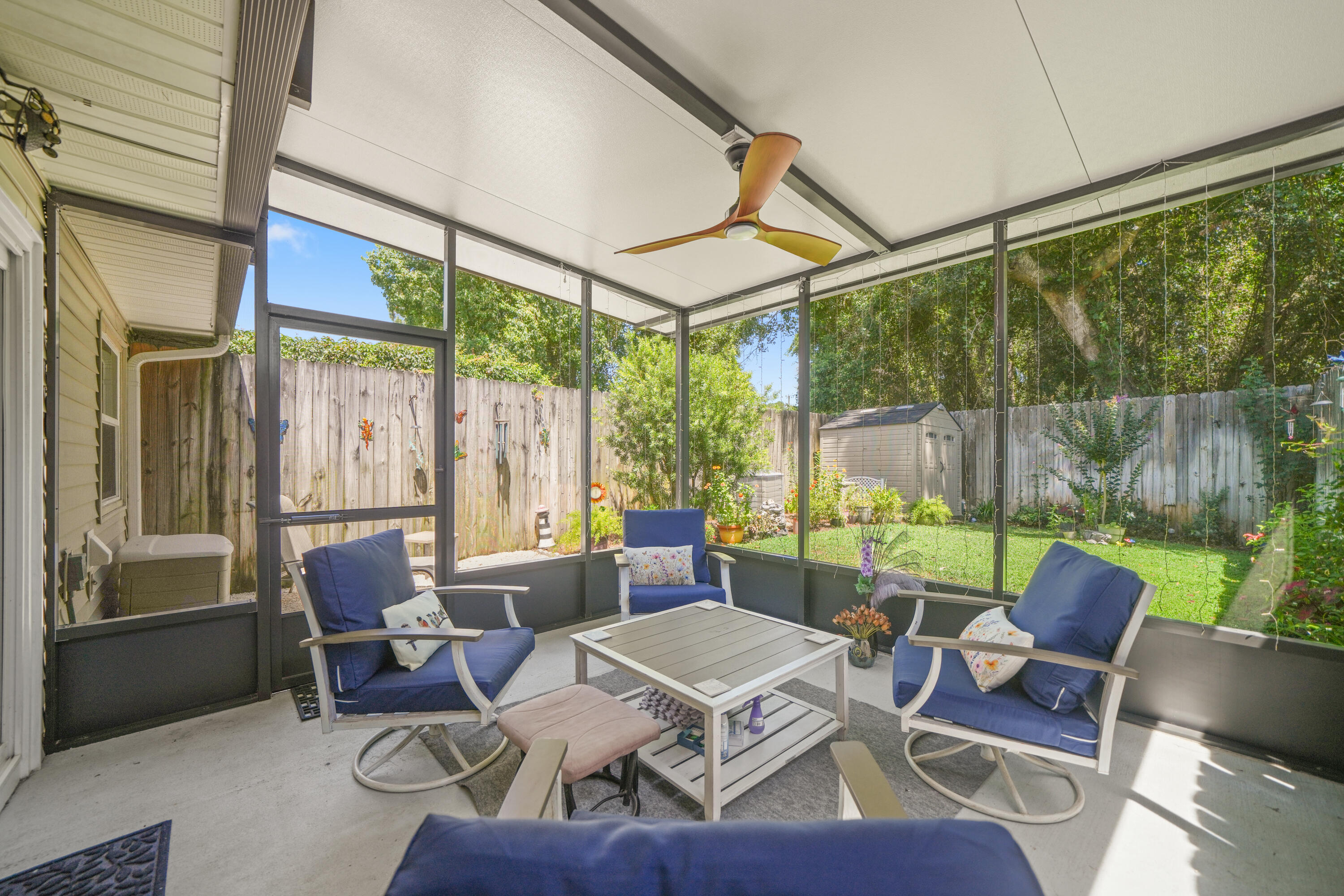 34 Blenheim Lane Apt 14 — photo