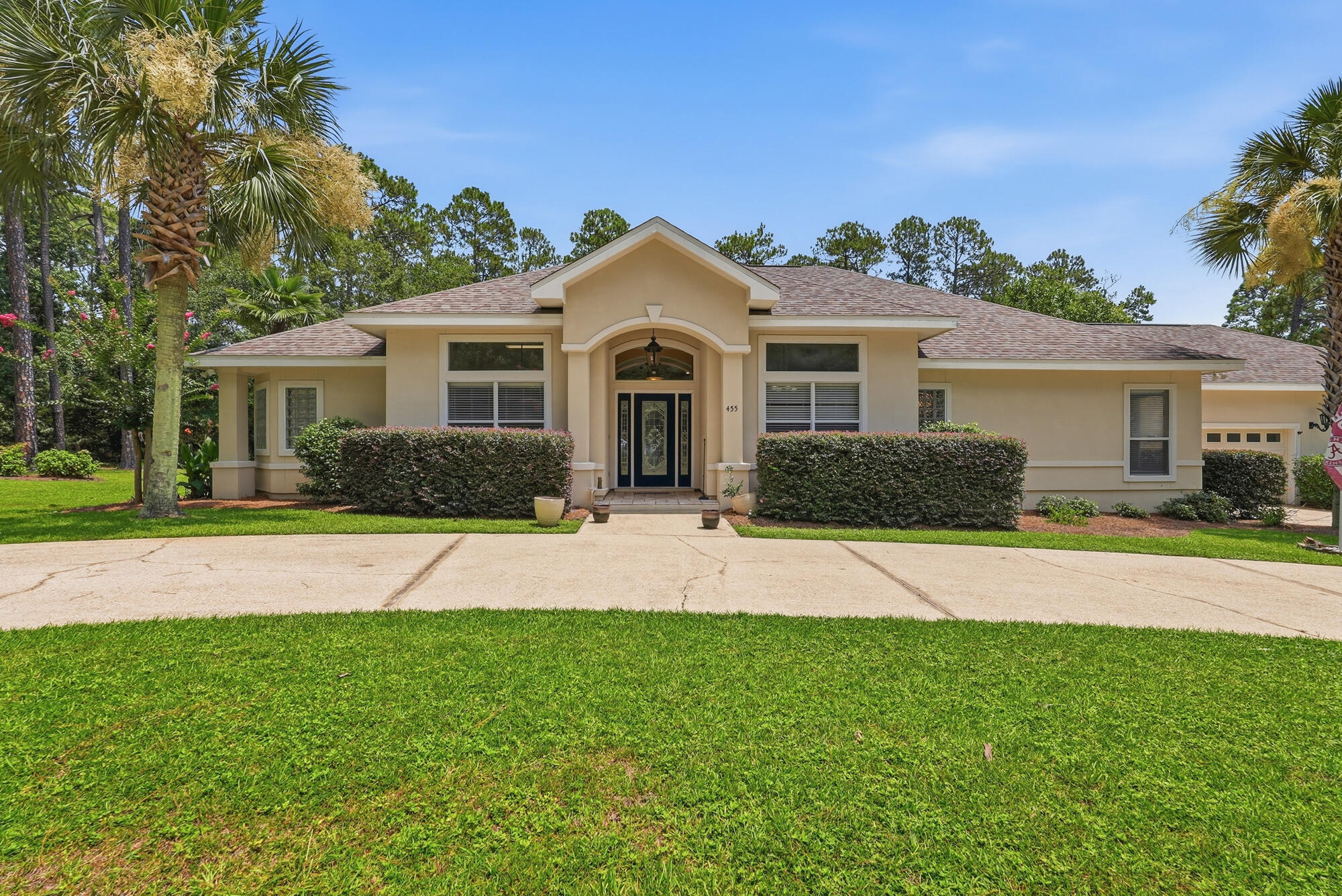 455 Lakeside Drive — photo