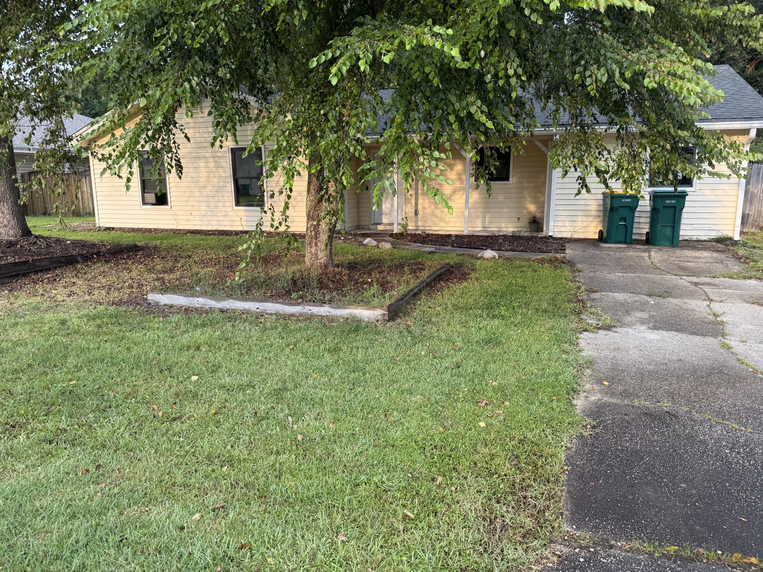 1409 Mixon Drive — photo