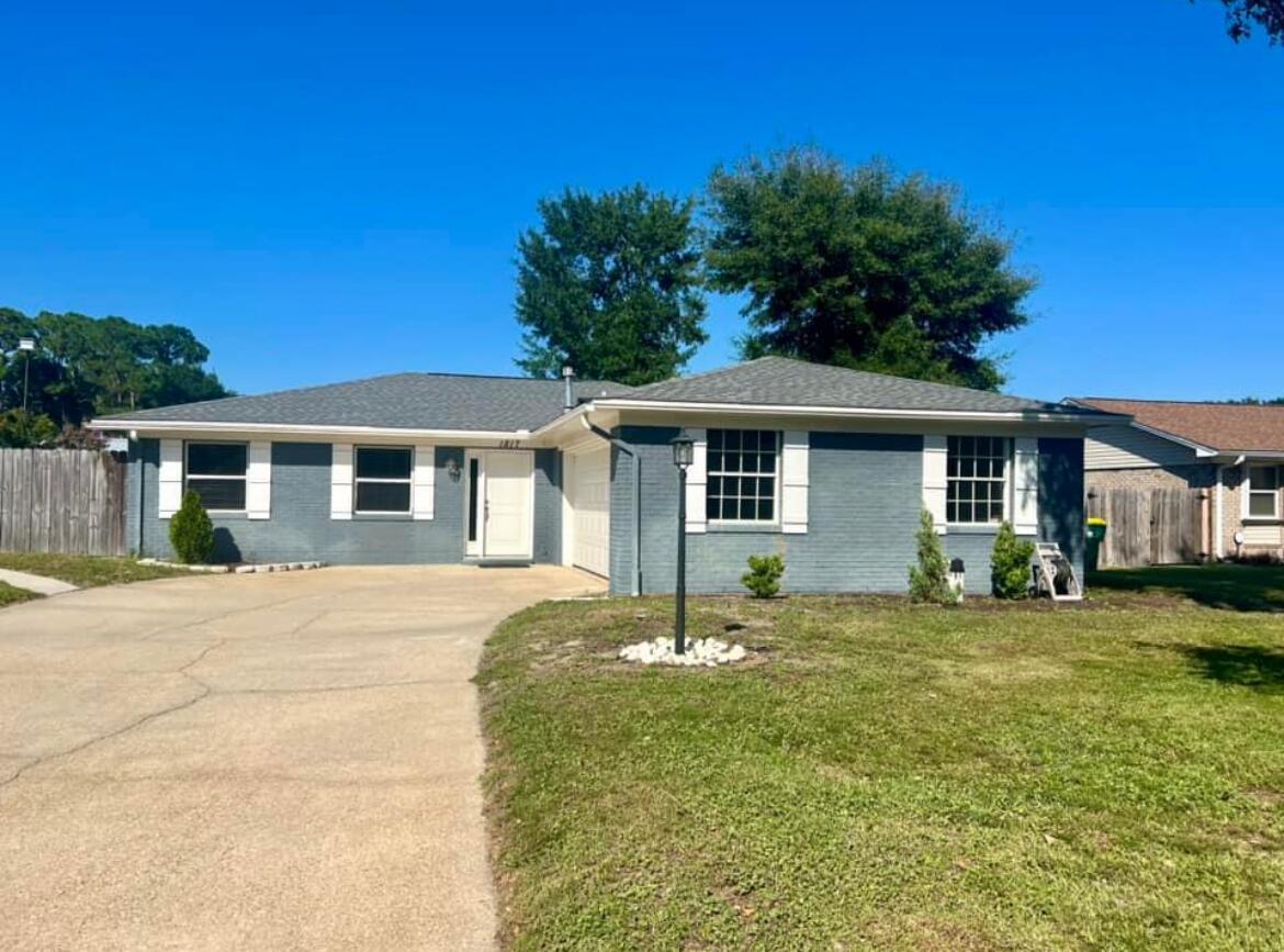 1817 Rattan Palm Drive — photo
