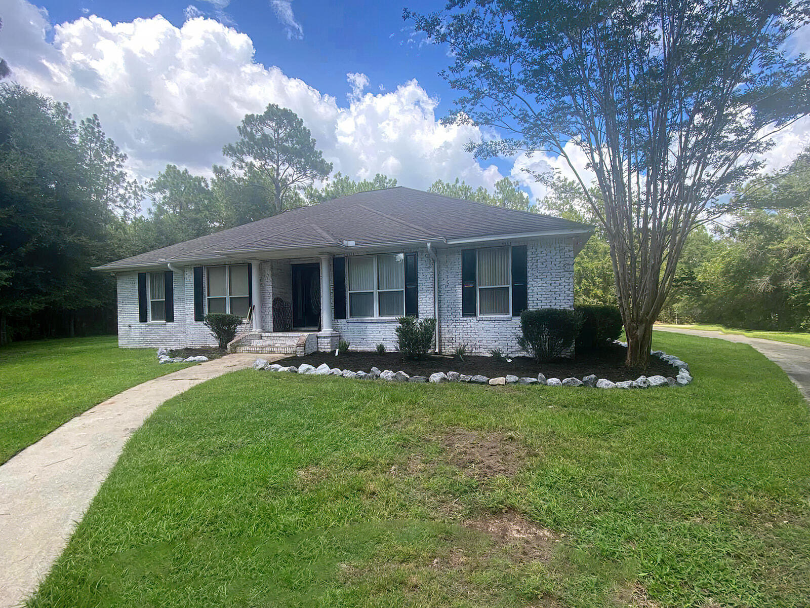 591 Ridge Lake Road — photo