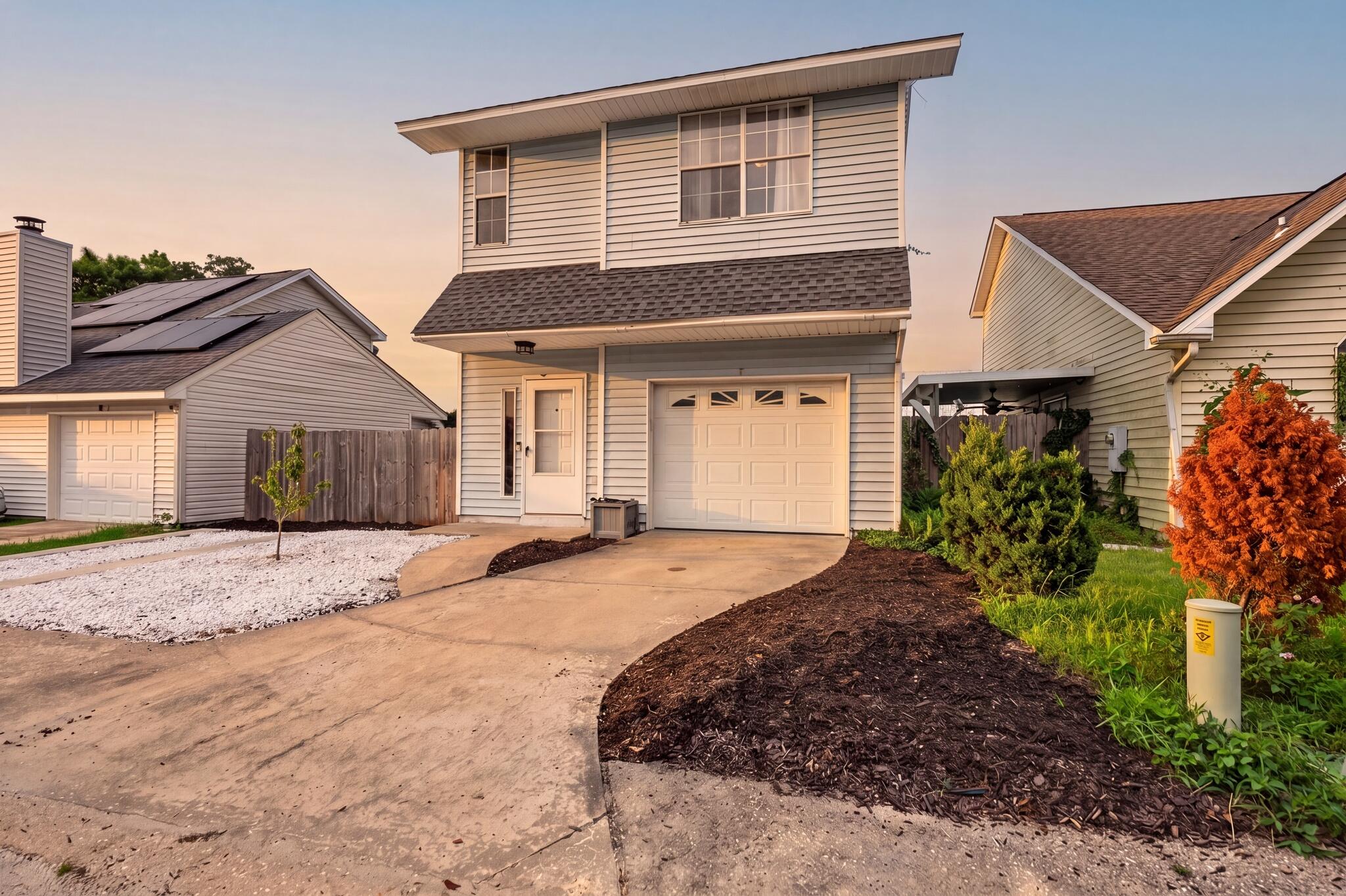7 Forest Breeze Court — photo