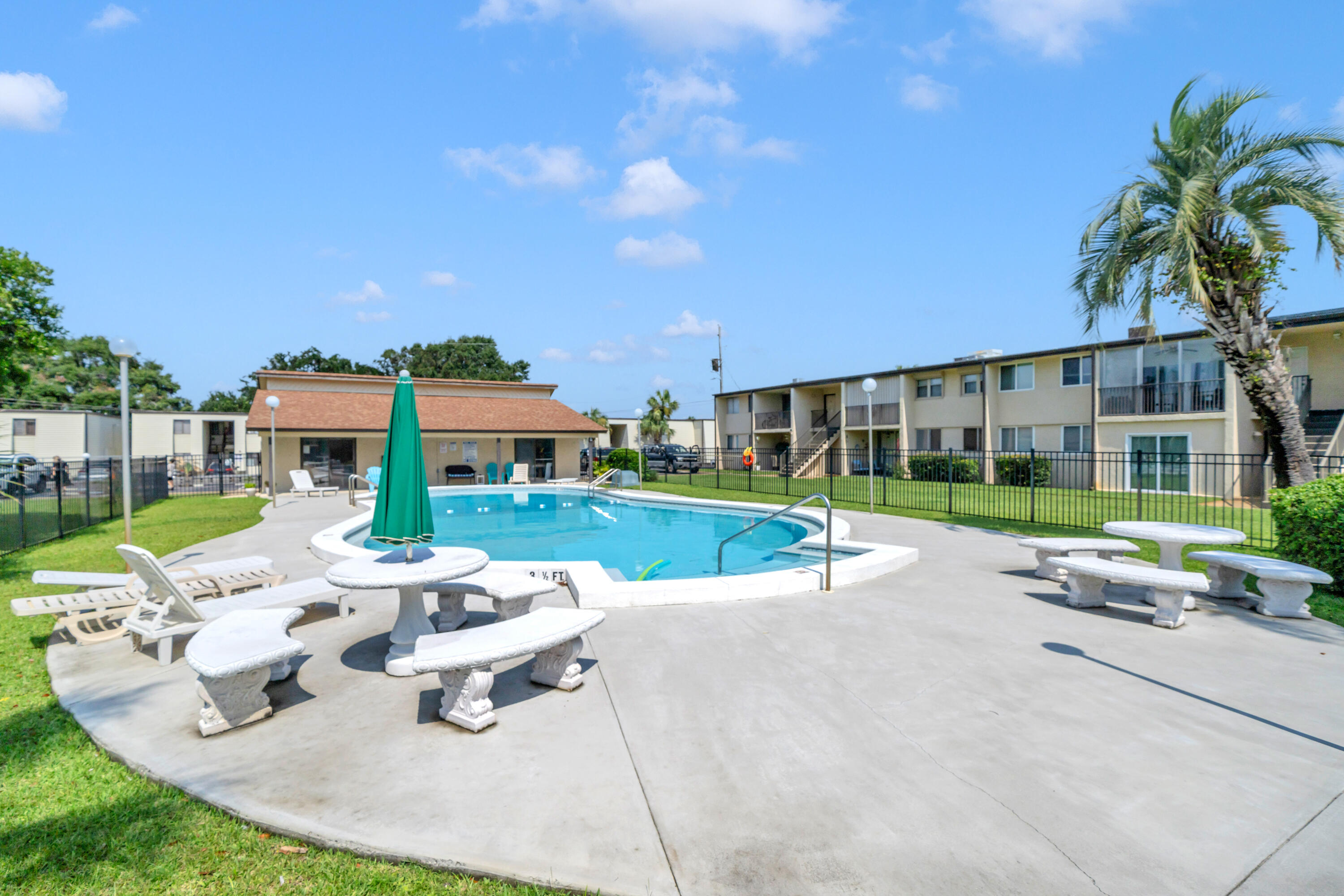 300 SW Miracle Strip Parkway Unit 1B — photo