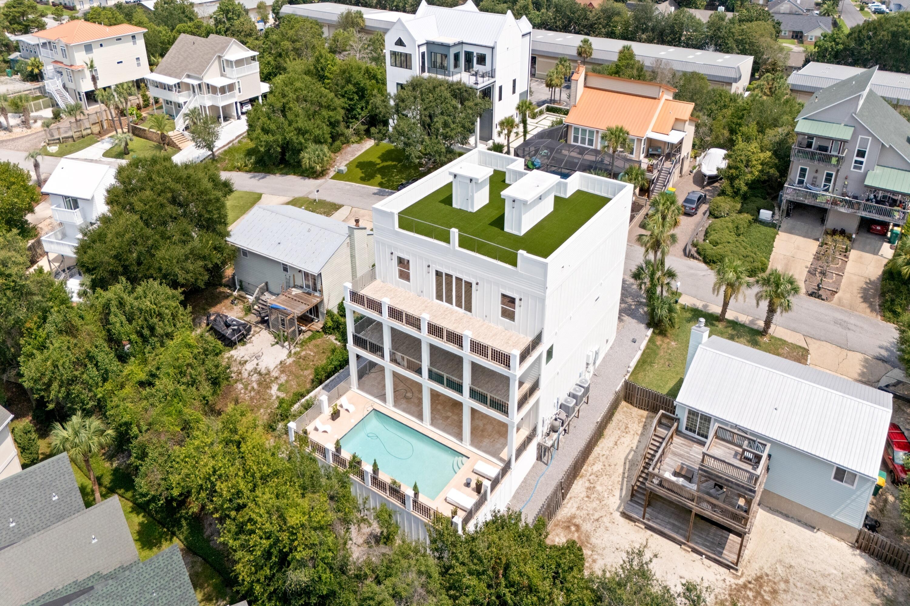 326 Summit Drive — photo
