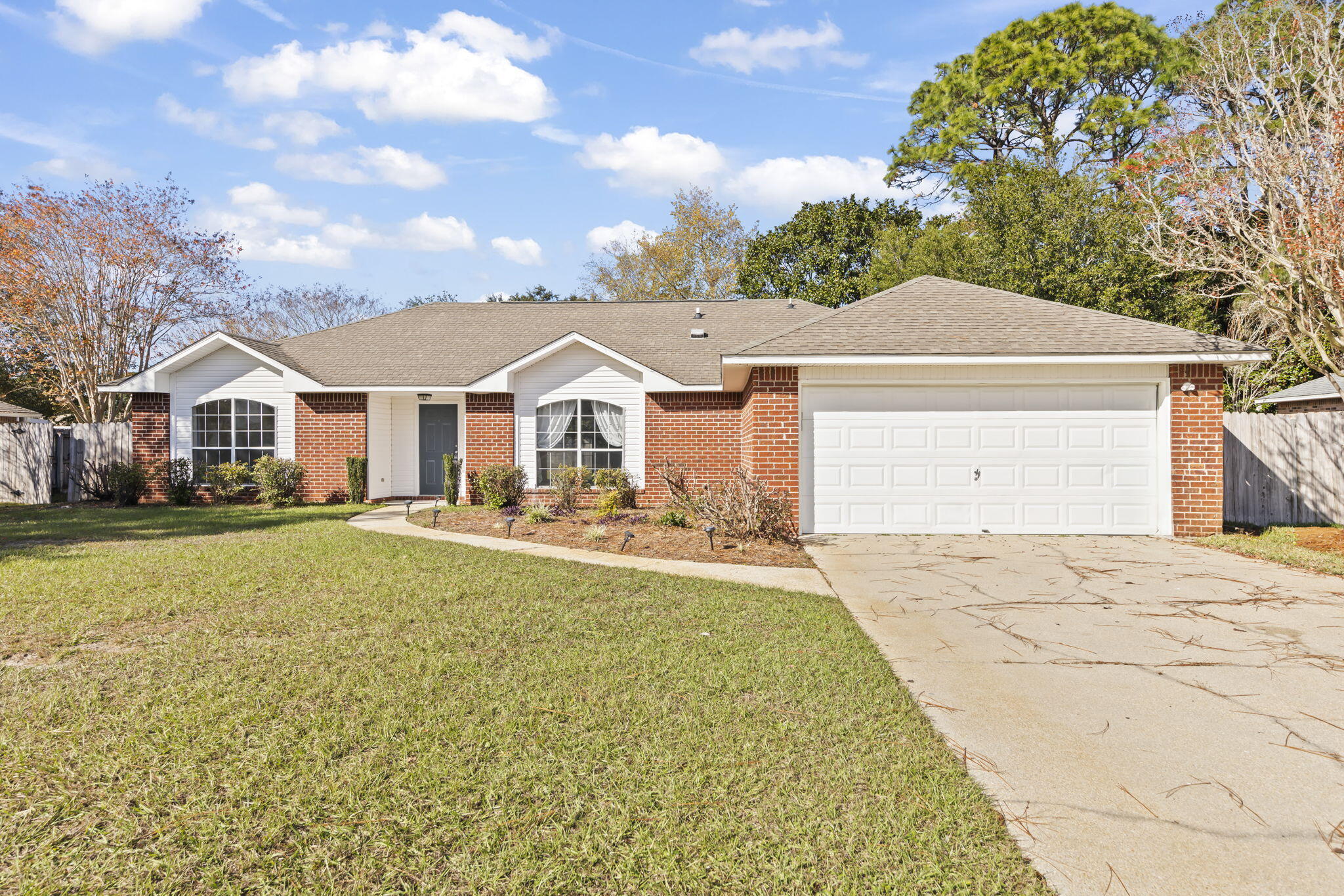 4407 Southminster Circle — photo