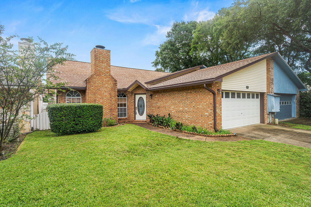 851 Holbrook Circle — photo
