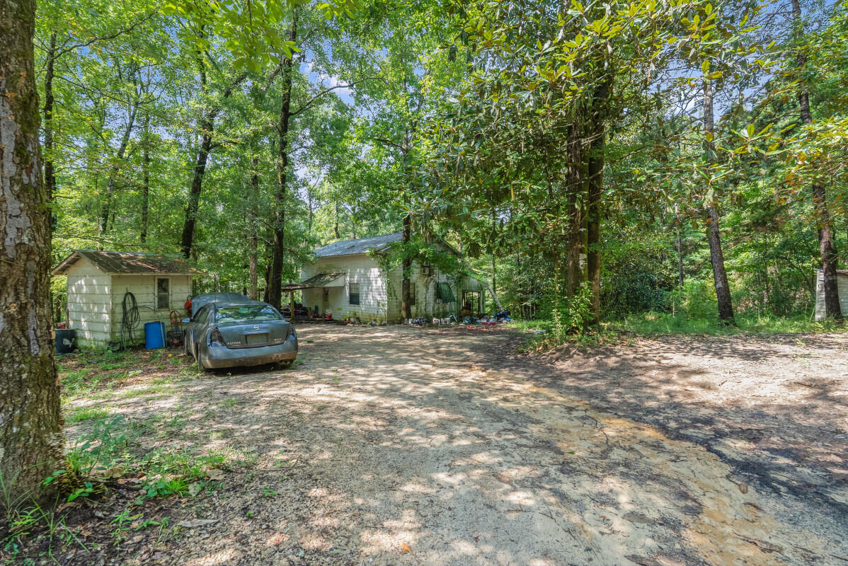 439 Thornton Road — photo