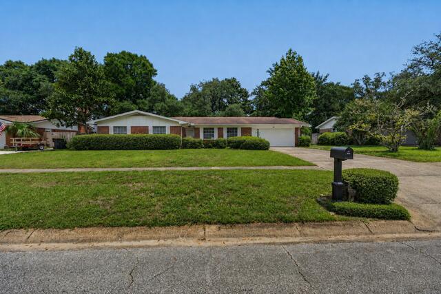 604 NE Merioneth Drive — photo