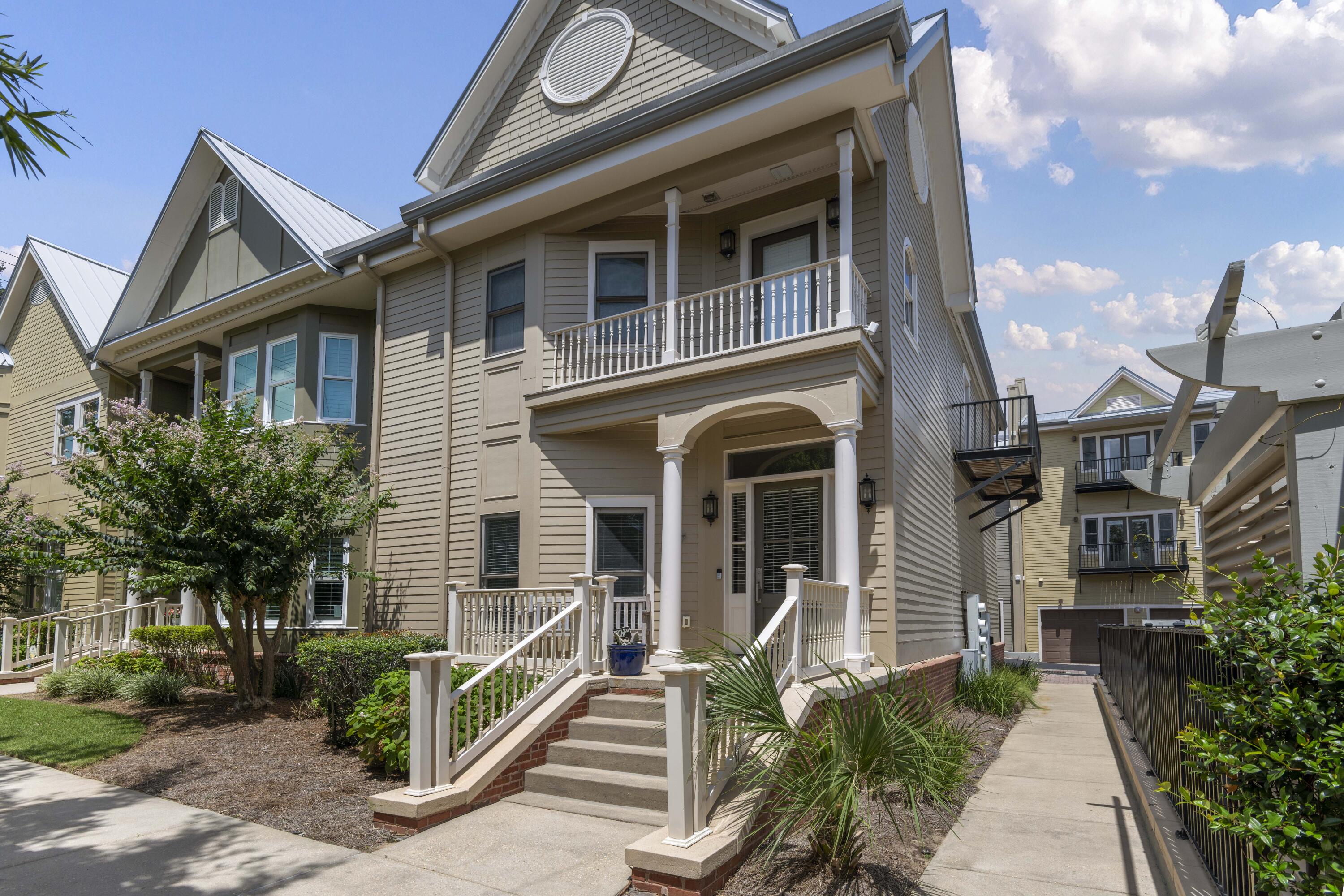 207 W Jackson Street 11 — photo